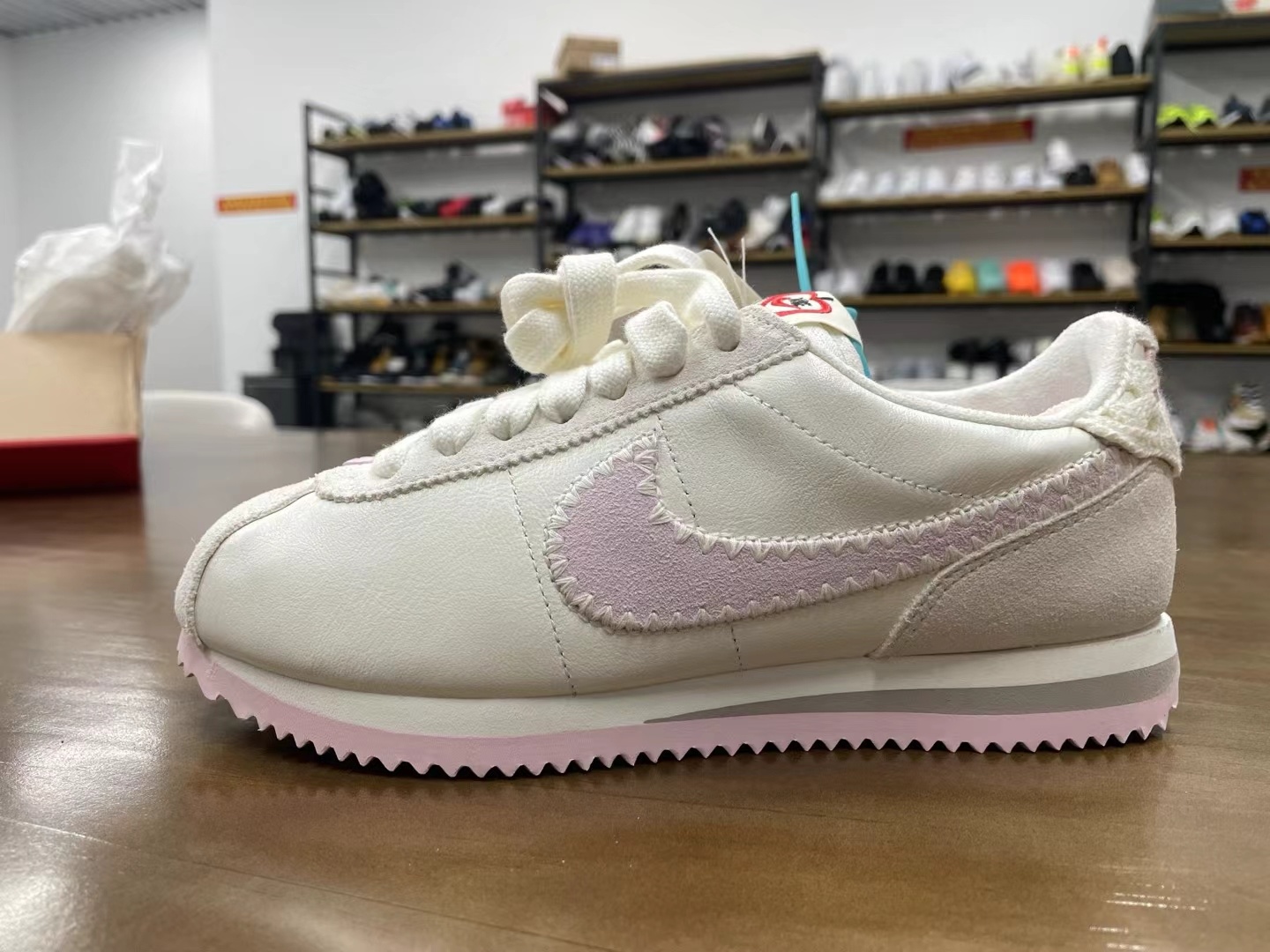 Nike Cortez（J-10）