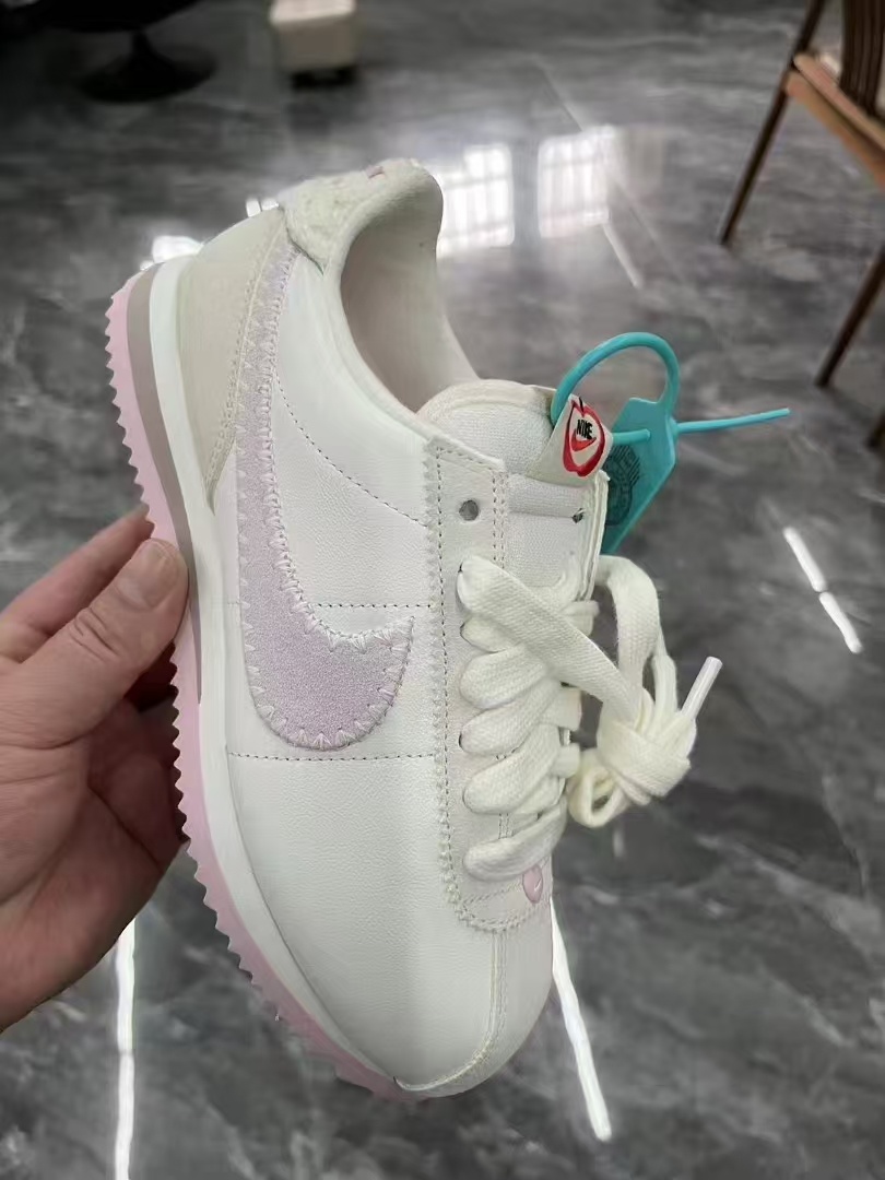 Nike Cortez（J-10）