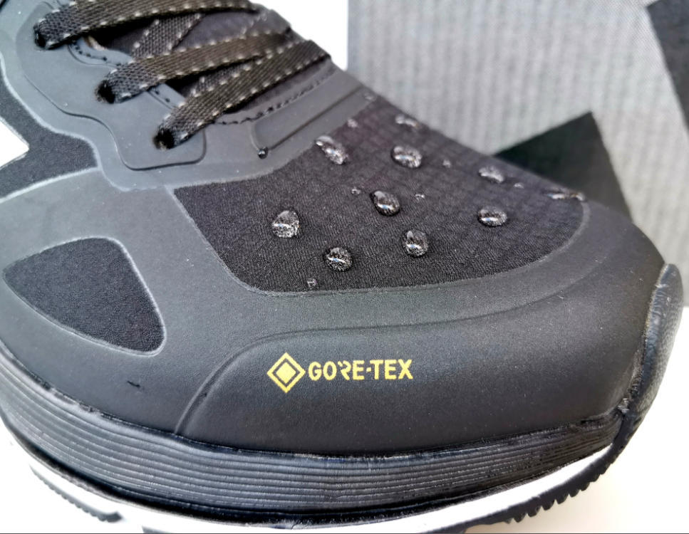 Adidas Gore-Tex #AD025