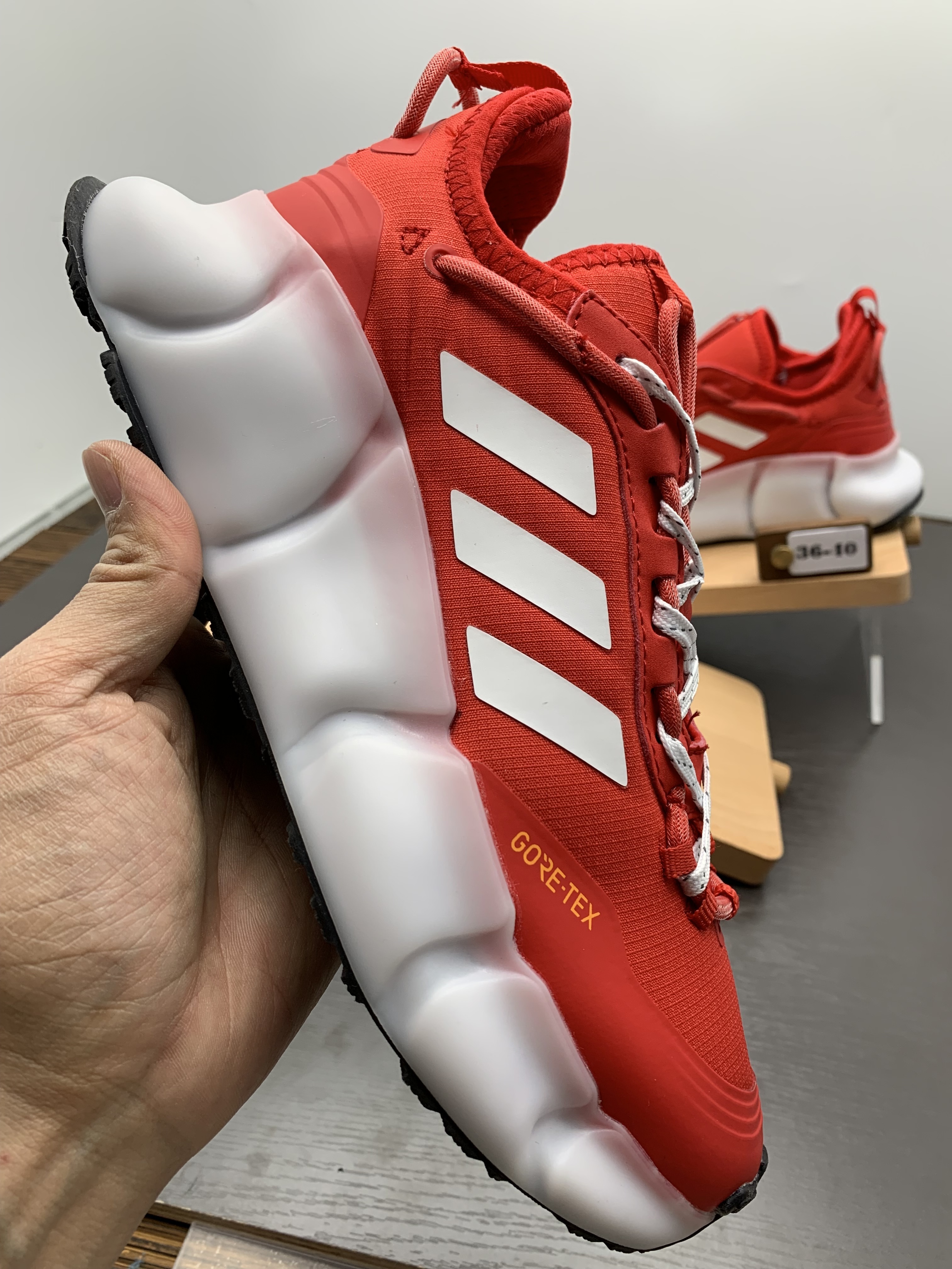 Adidas Gore-Tex（F46）
