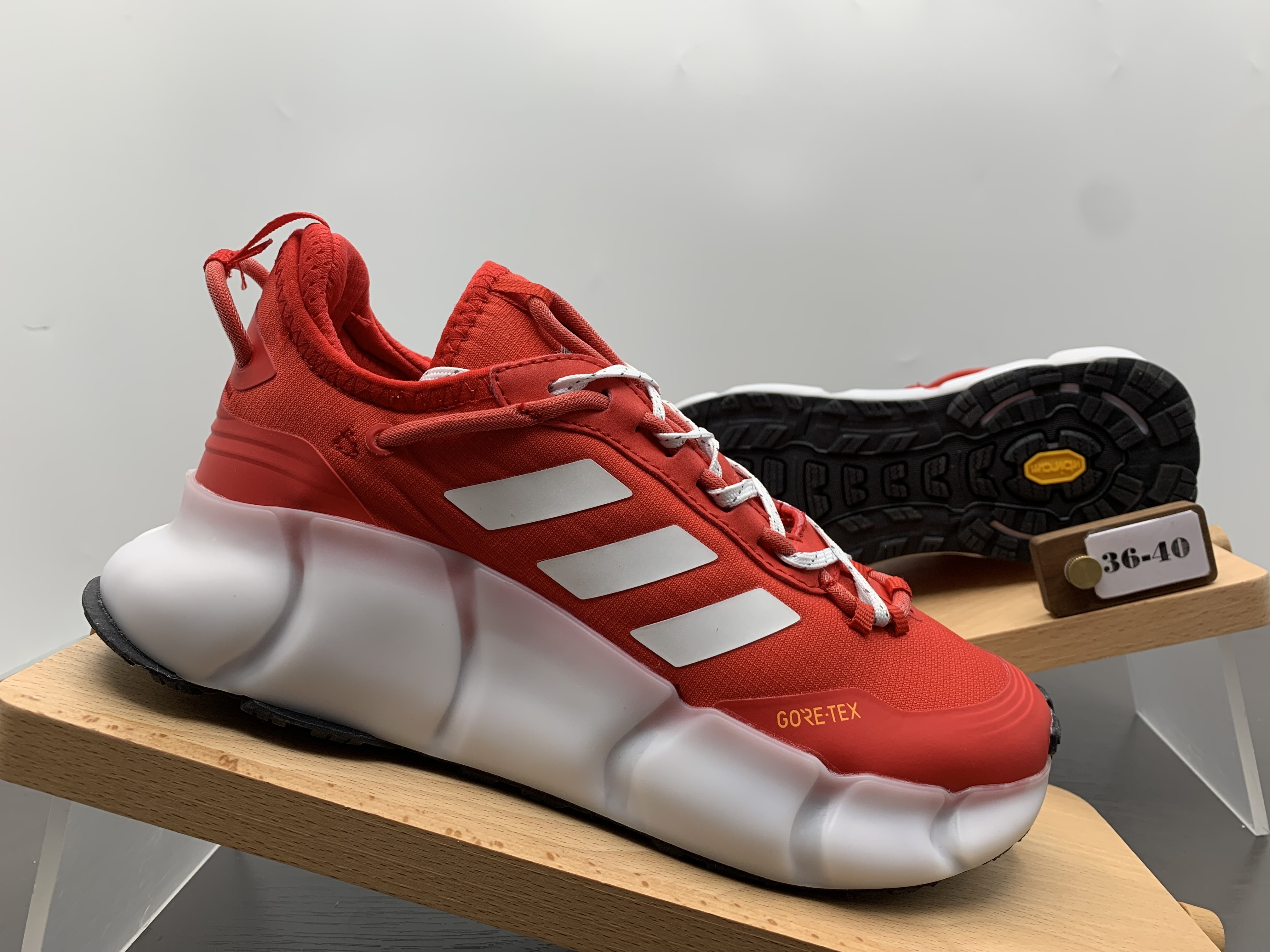 Adidas Gore-Tex（F46）
