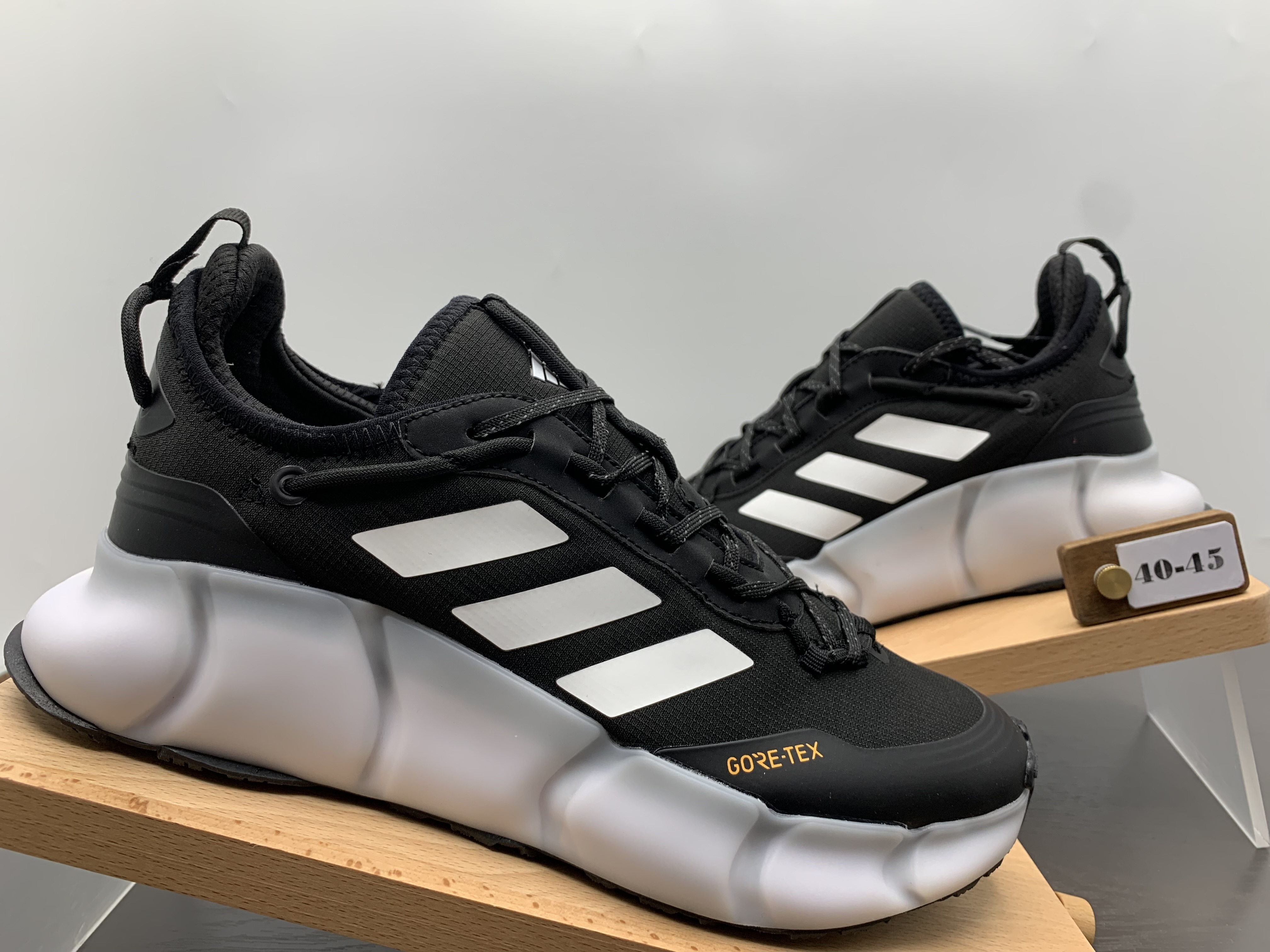 Adidas Gore-Tex（F46）