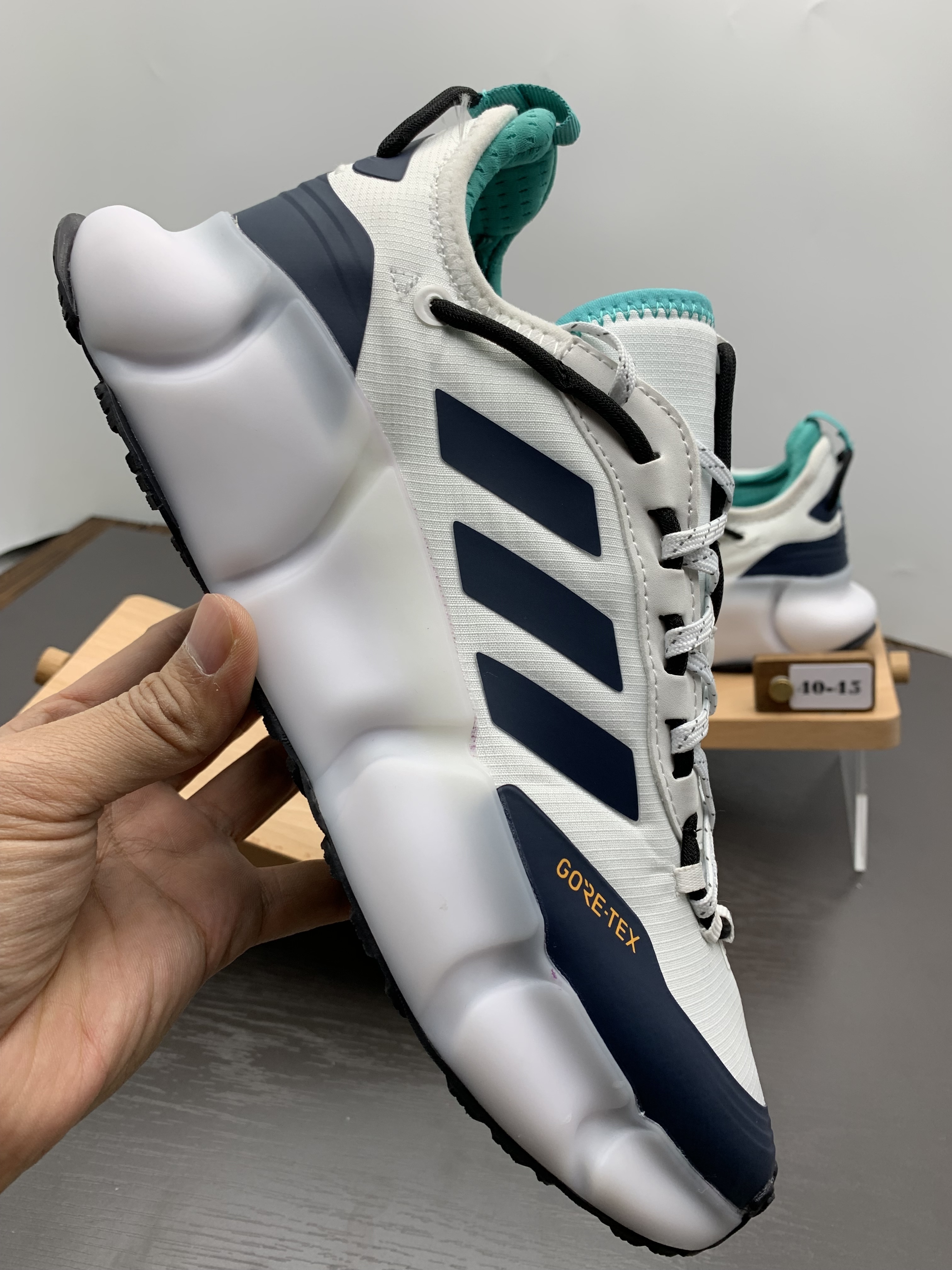 Adidas Gore-Tex（F46）