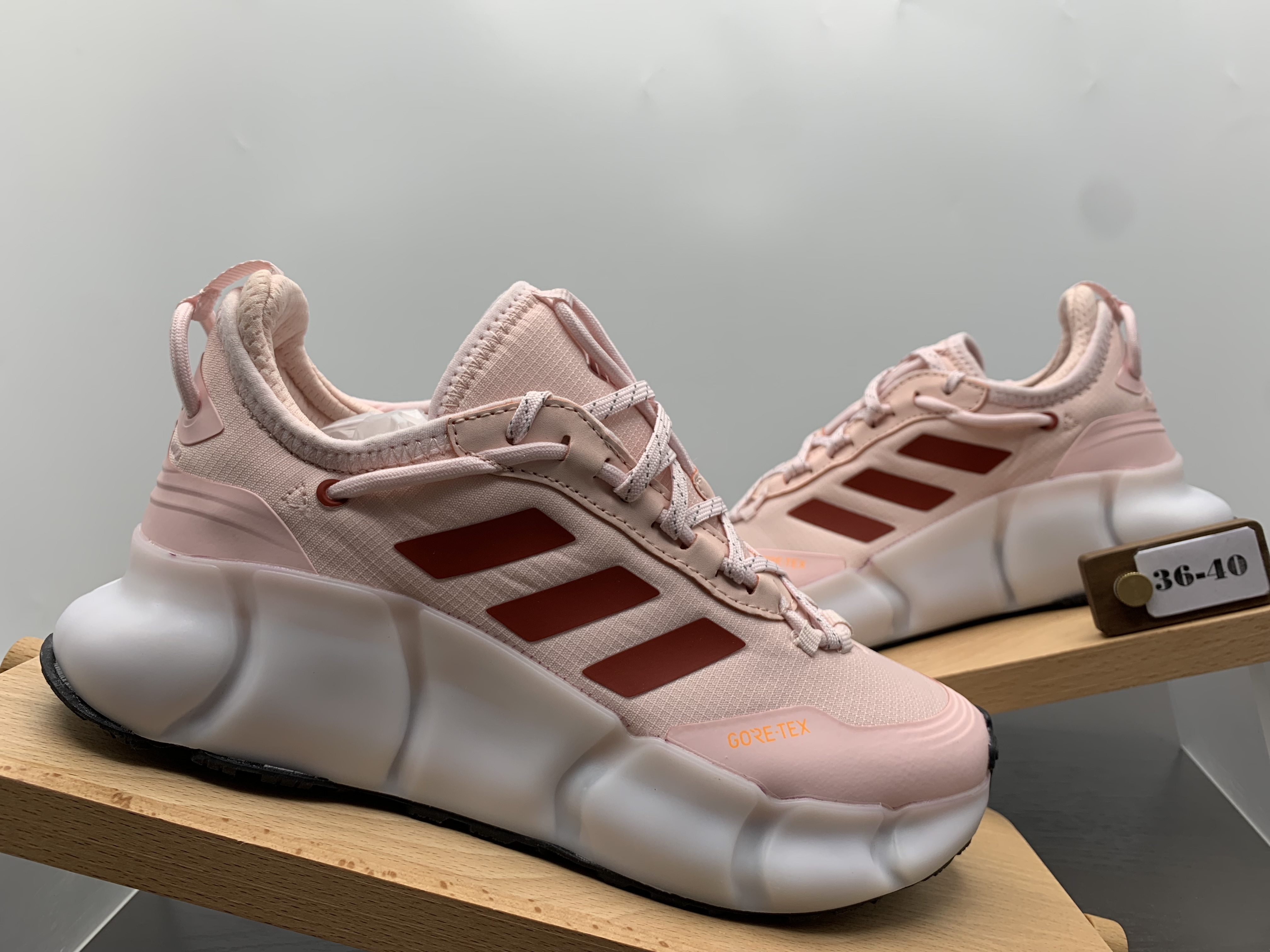 Adidas Gore-Tex（F46）