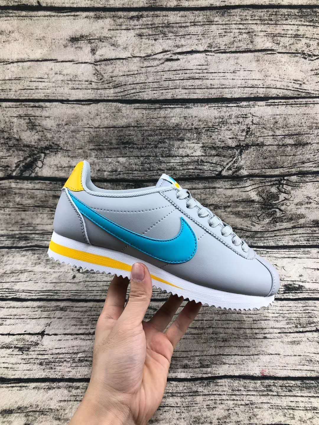 Nike Cortez （F52)