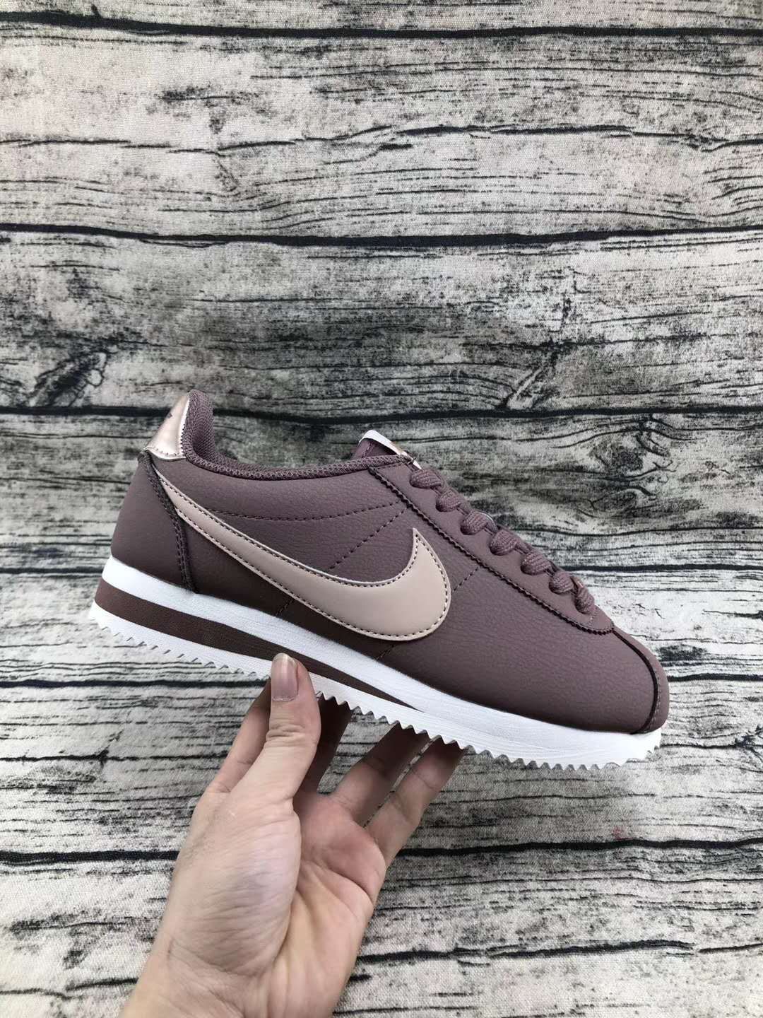Nike Cortez （F52)