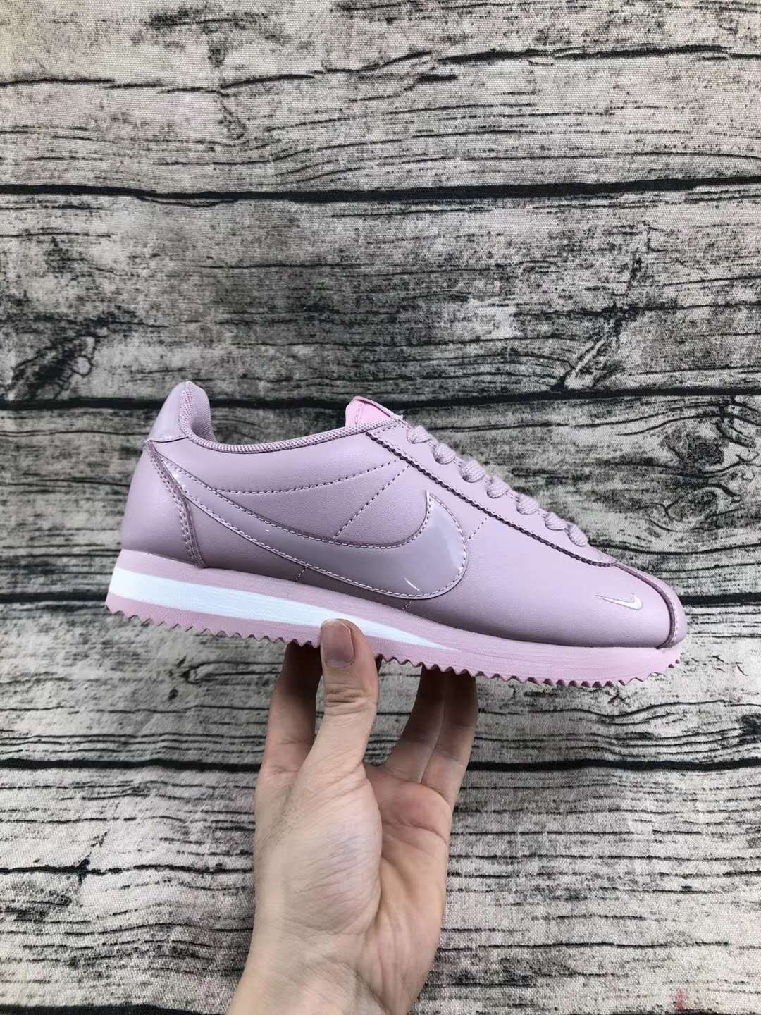 Nike Cortez （F52)