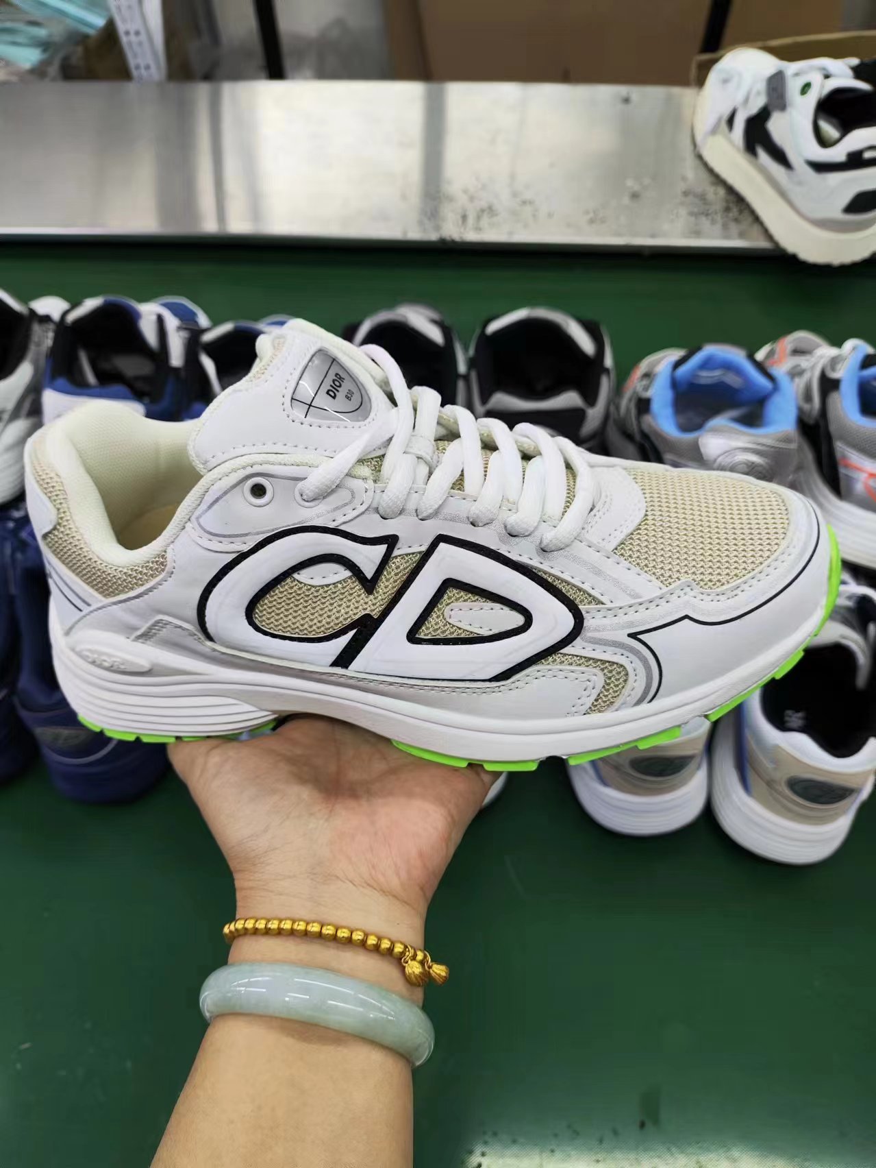 Di-or Running（F117 086）