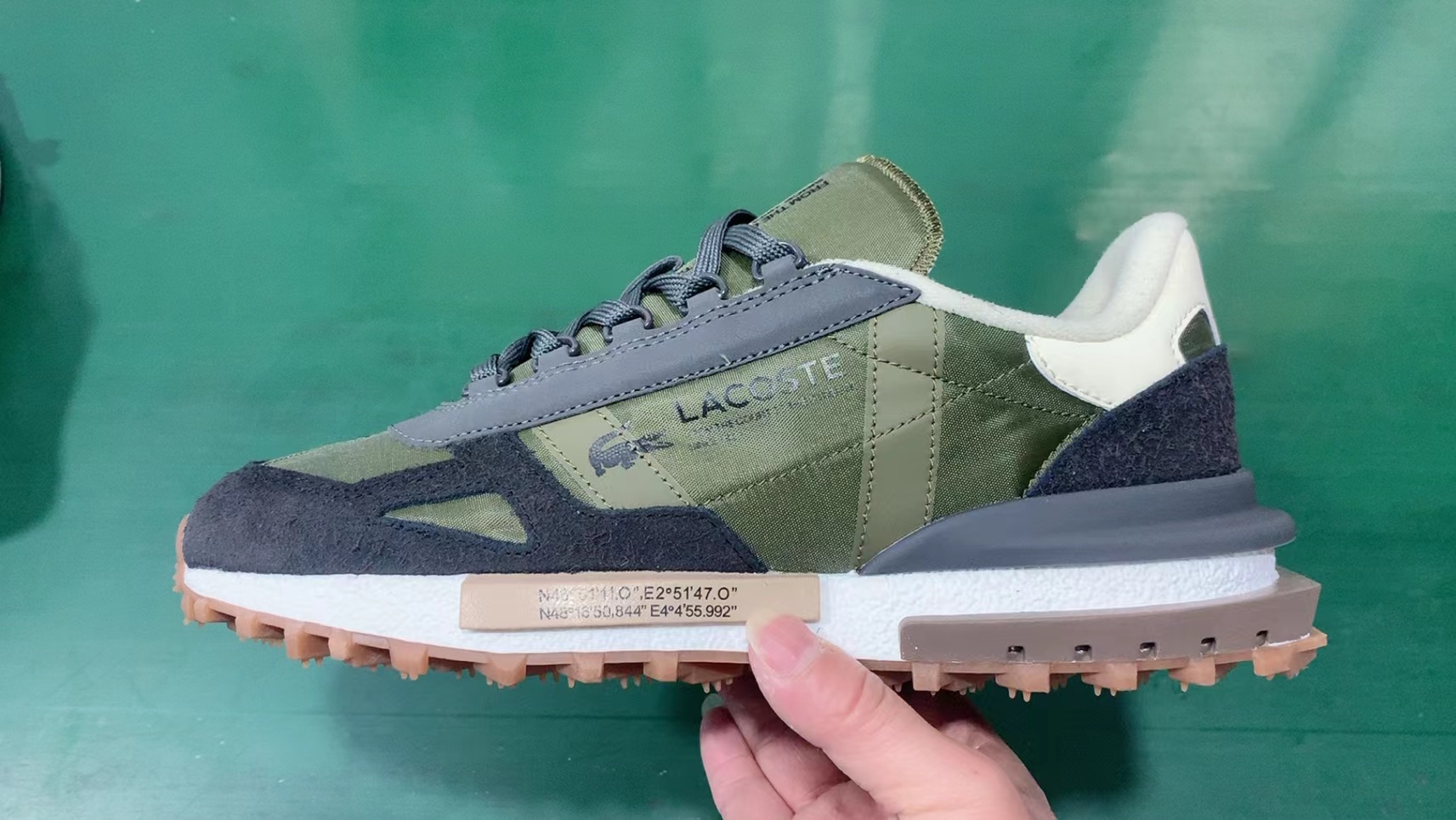 Lacost-e Suede（F2）