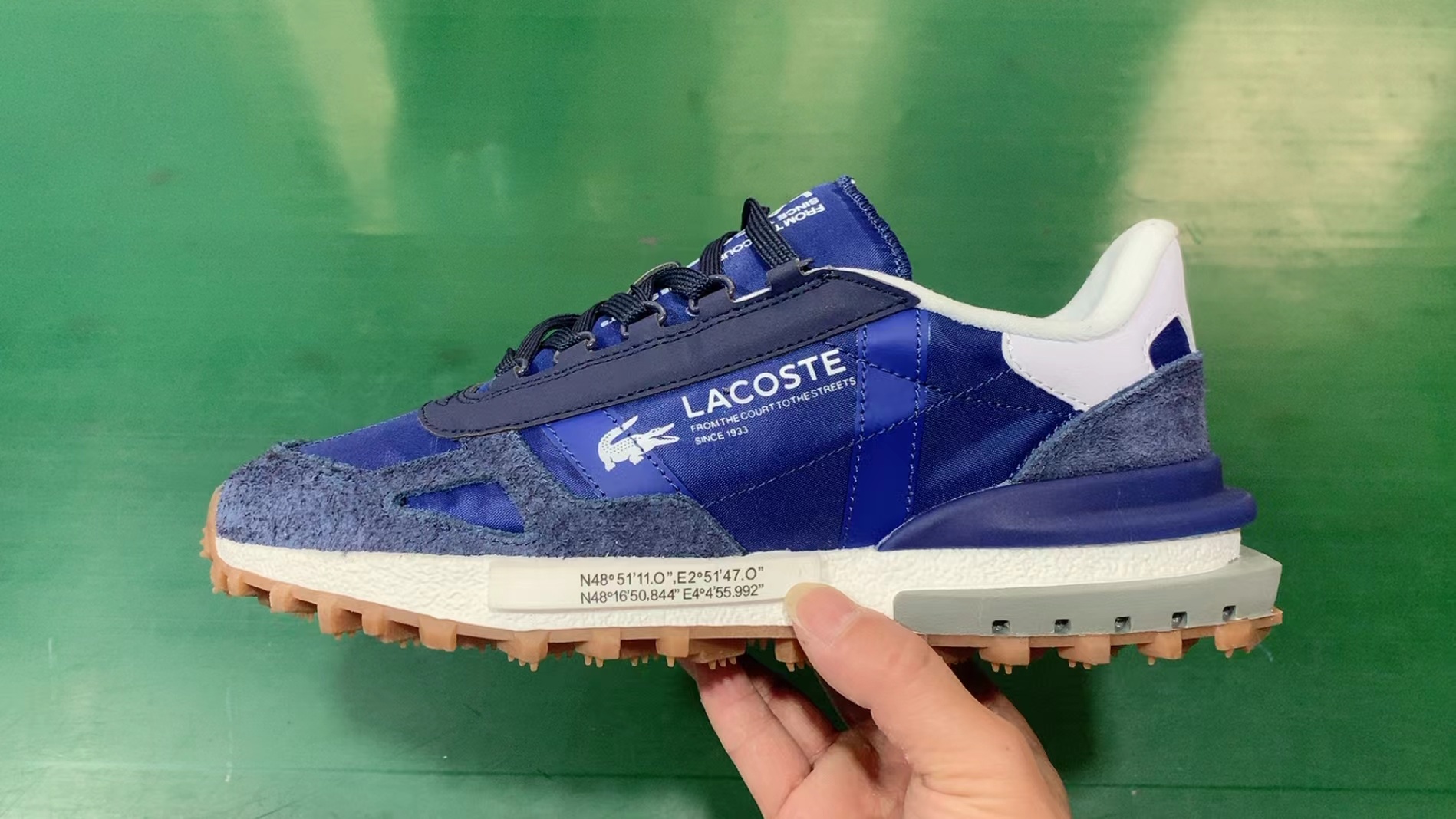 Lacost-e Suede（F2）