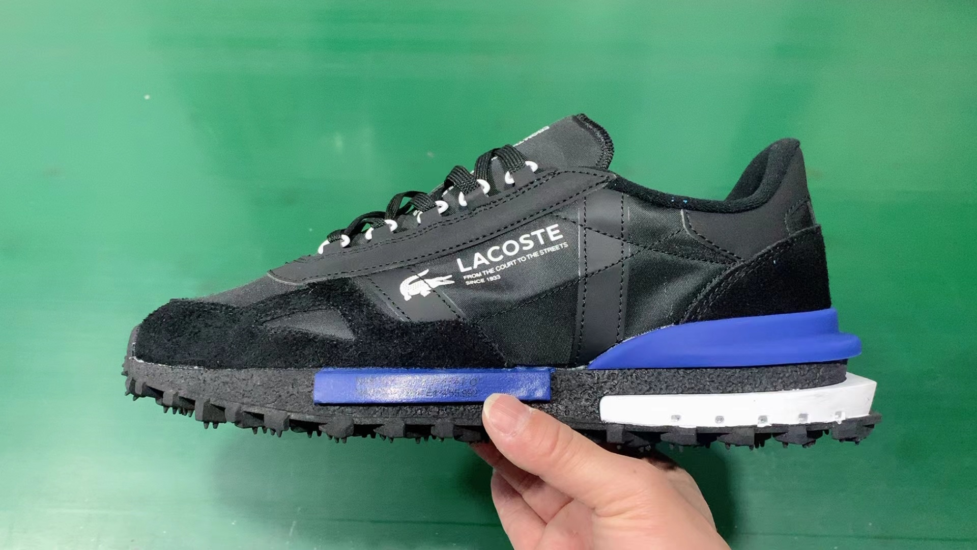 Lacost-e Suede（F2）