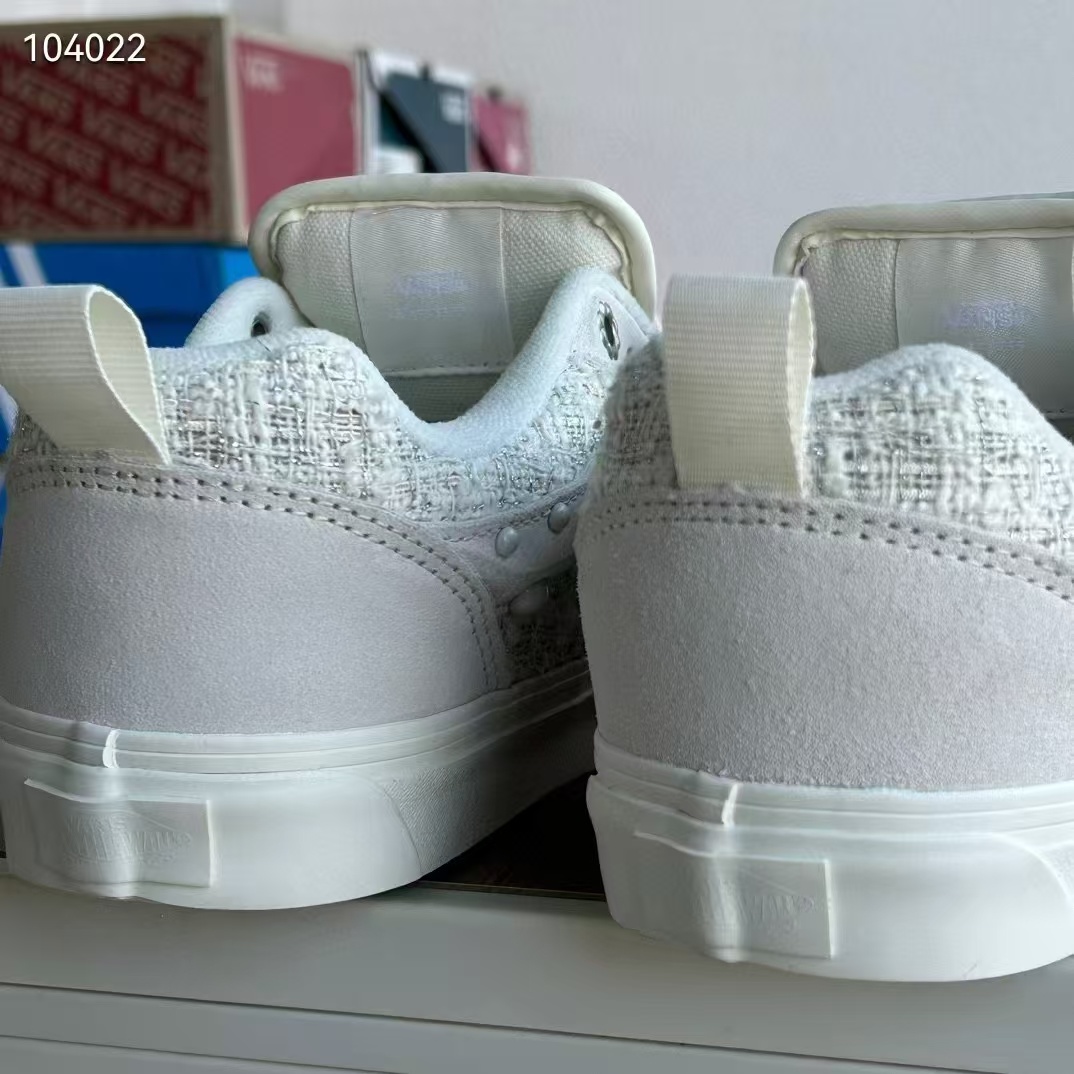 Vans（H-13）