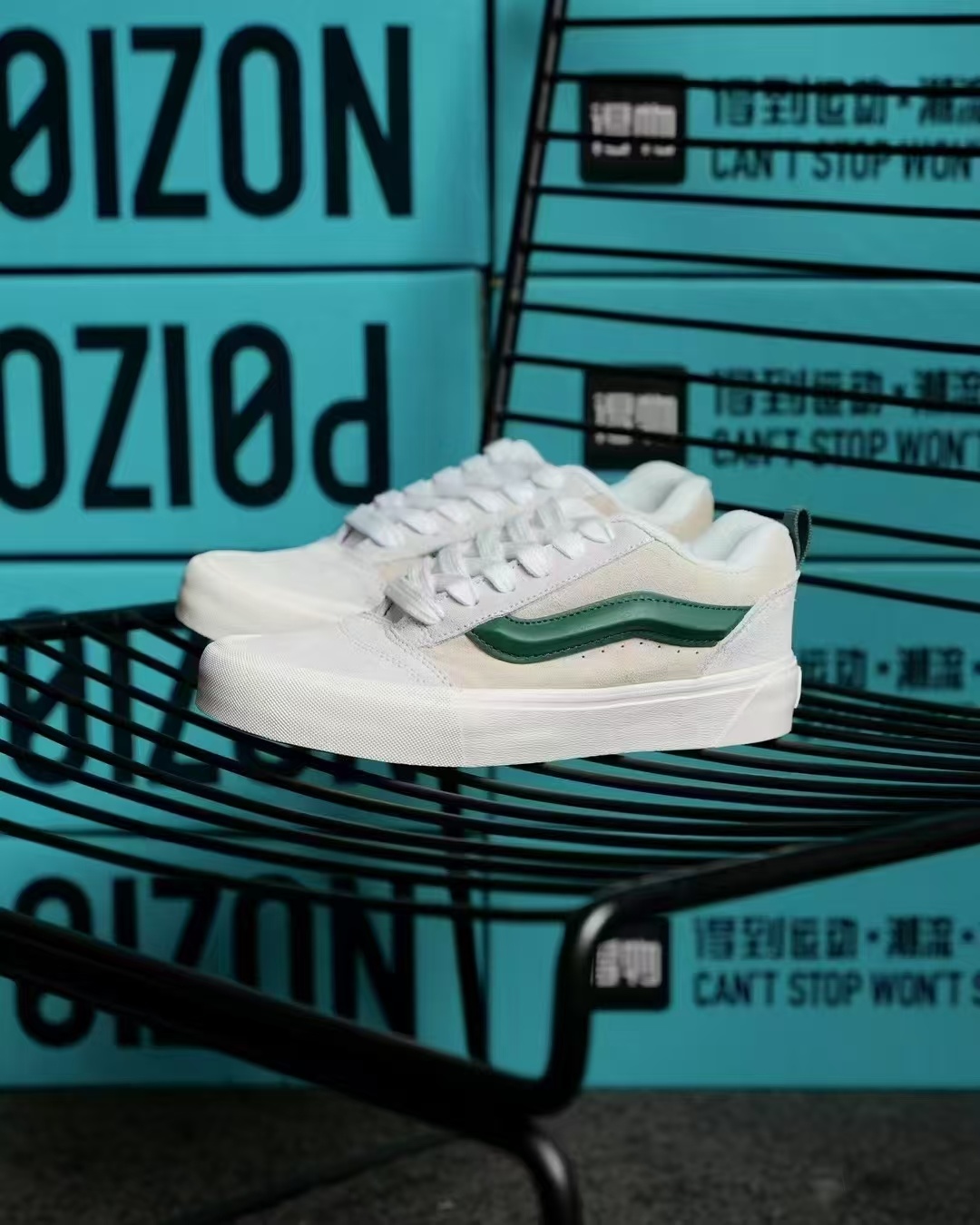 Vans（H-13）