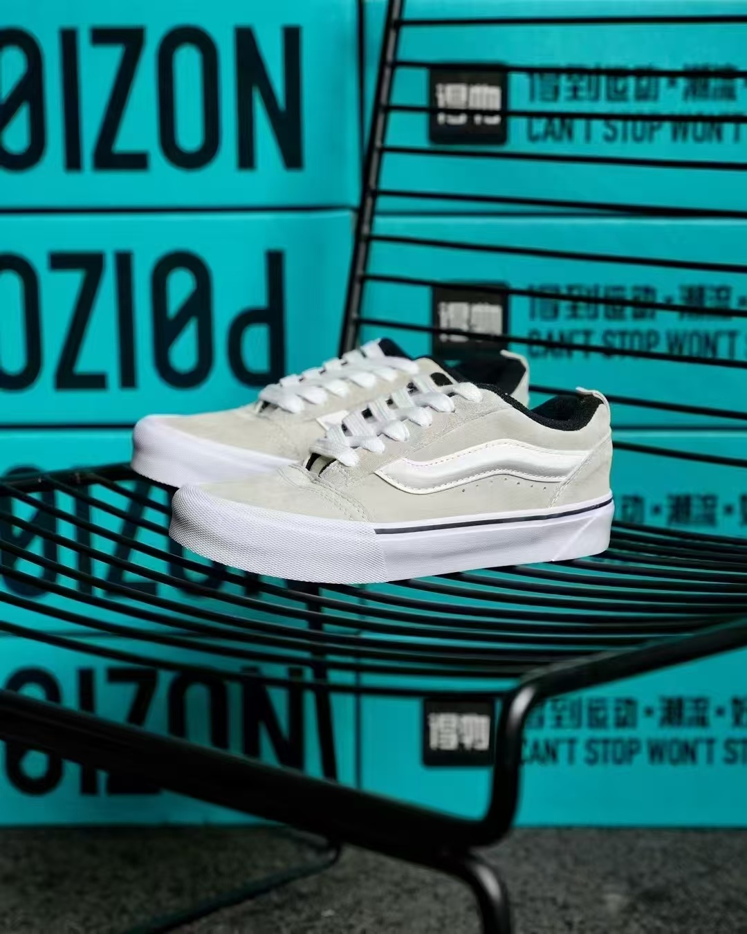 Vans（H-13）