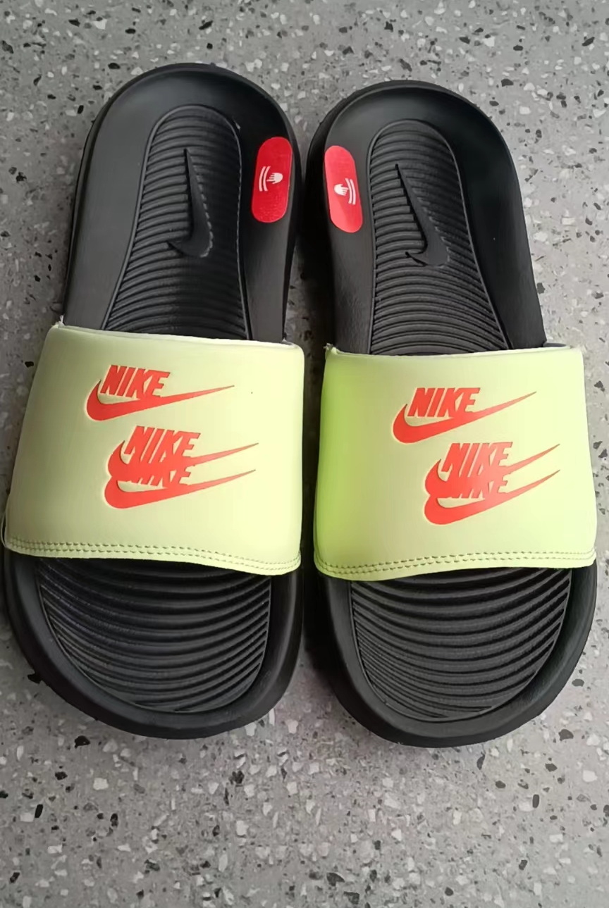 Nike Victori One Slide Print (H-rs)