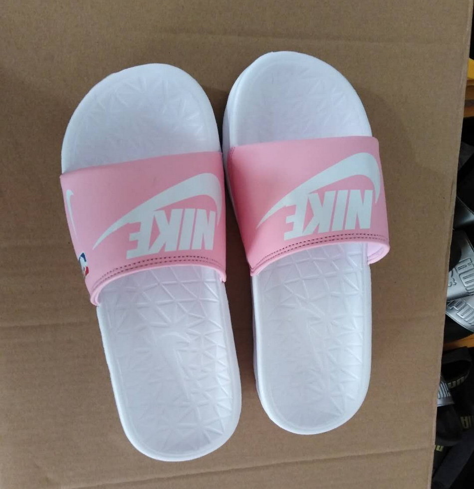 Nike Benassi Slippers