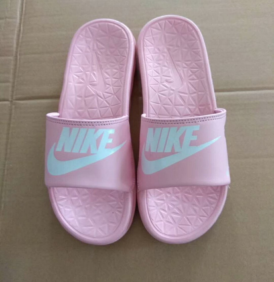 Nike Benassi Slippers