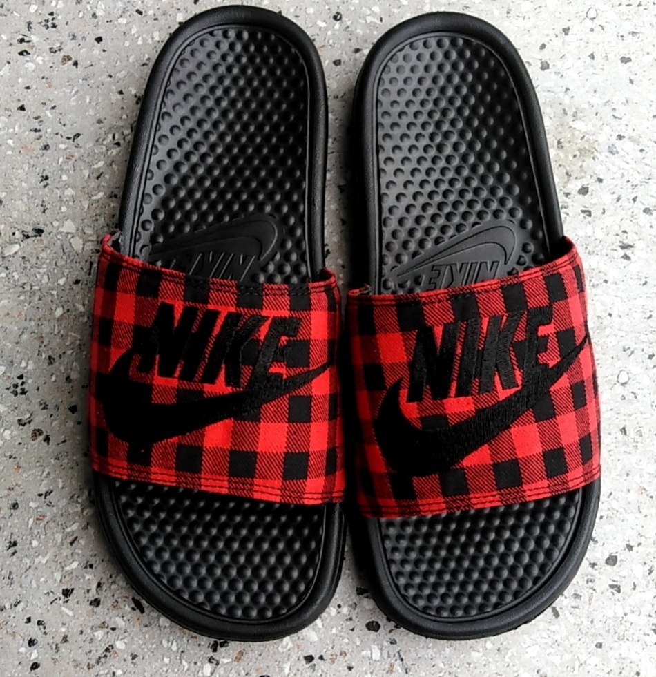Nike Benassi Slippers