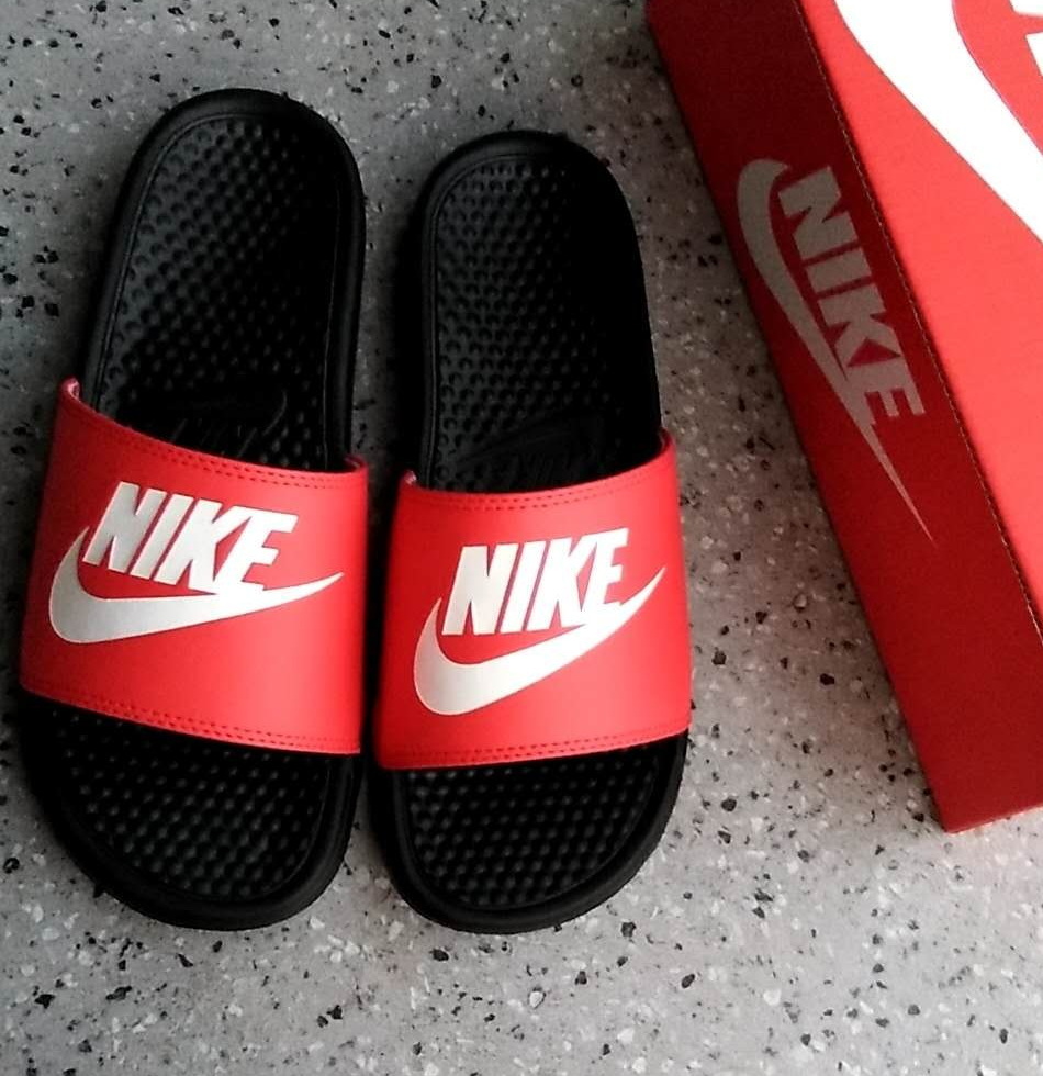 Nike Benassi Slippers