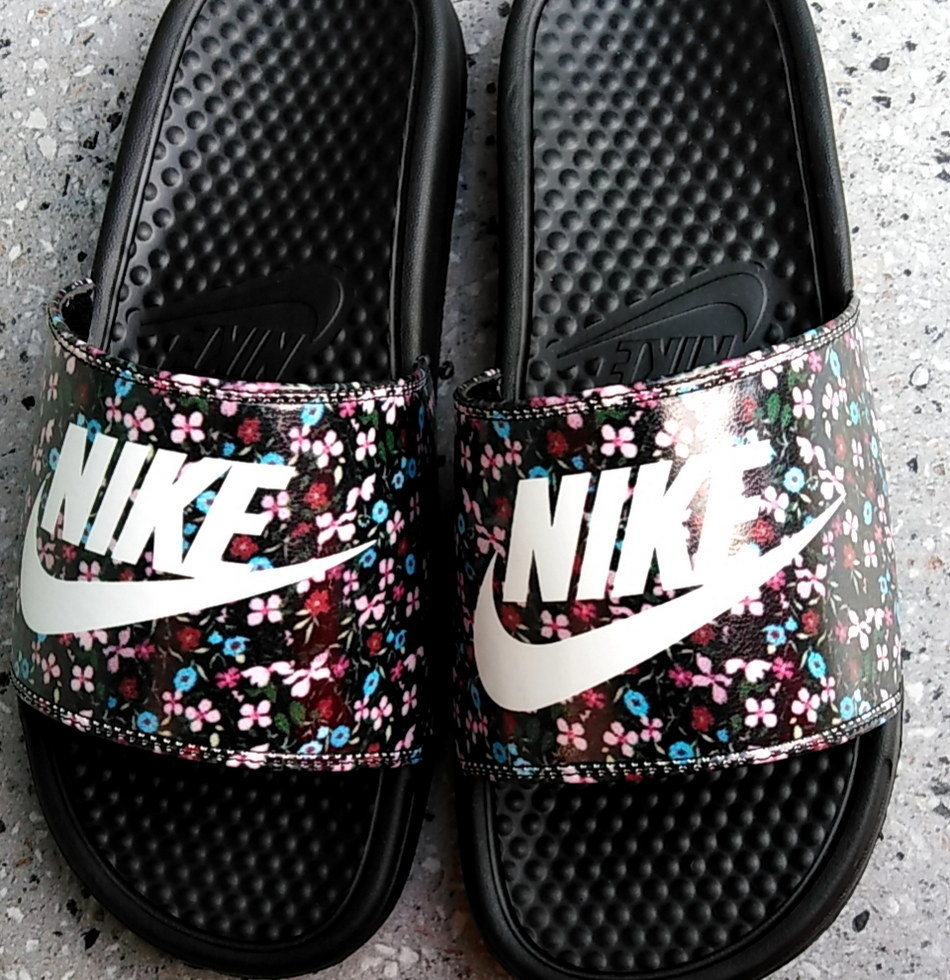 Nike Benassi Slippers