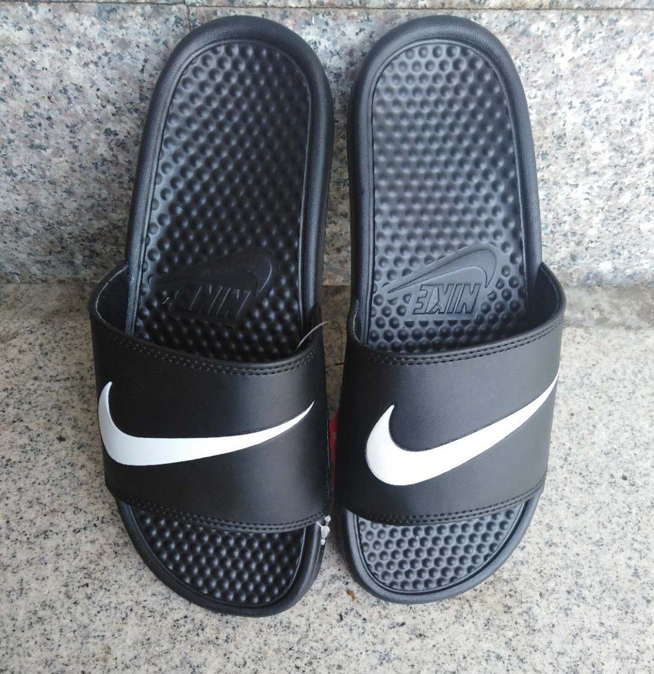 Nike Benassi Slippers