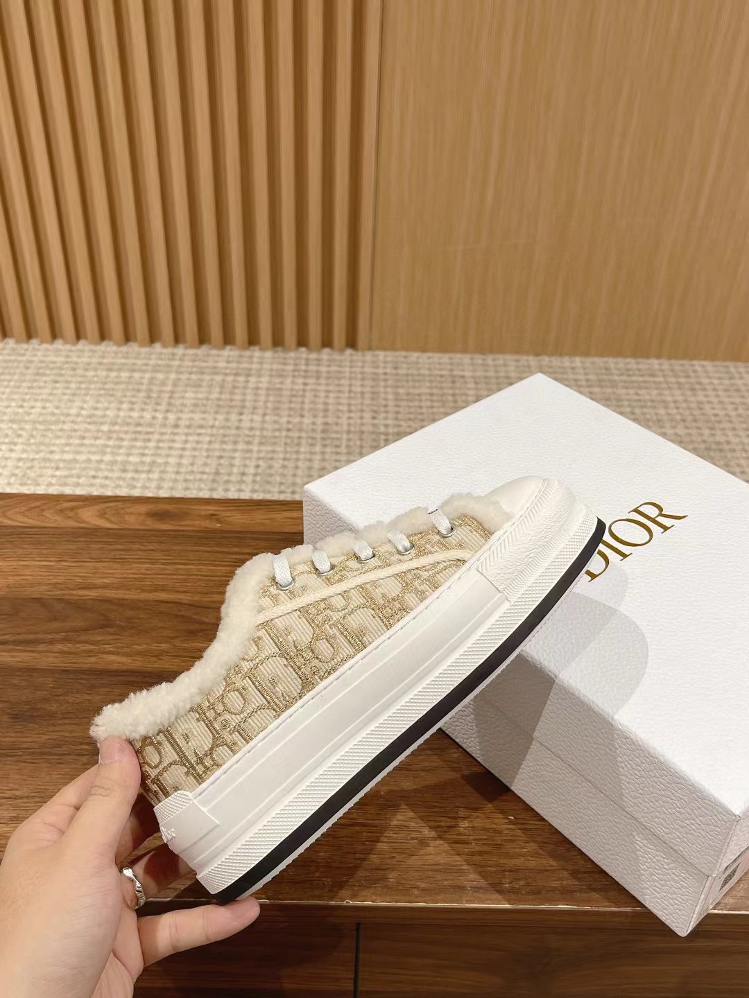 A-Grade High Quality Di-or With Fur