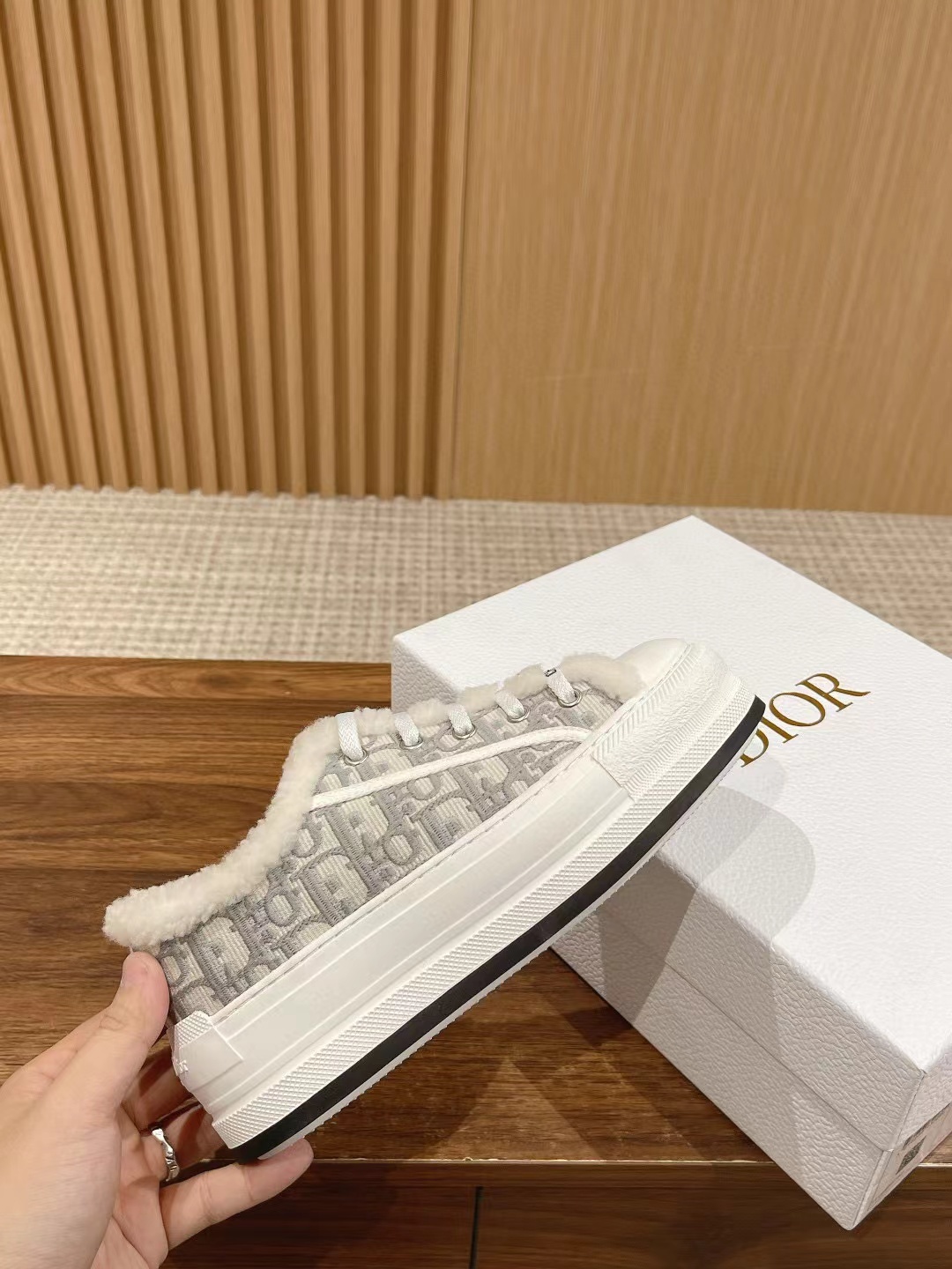 A-Grade High Quality Di-or With Fur