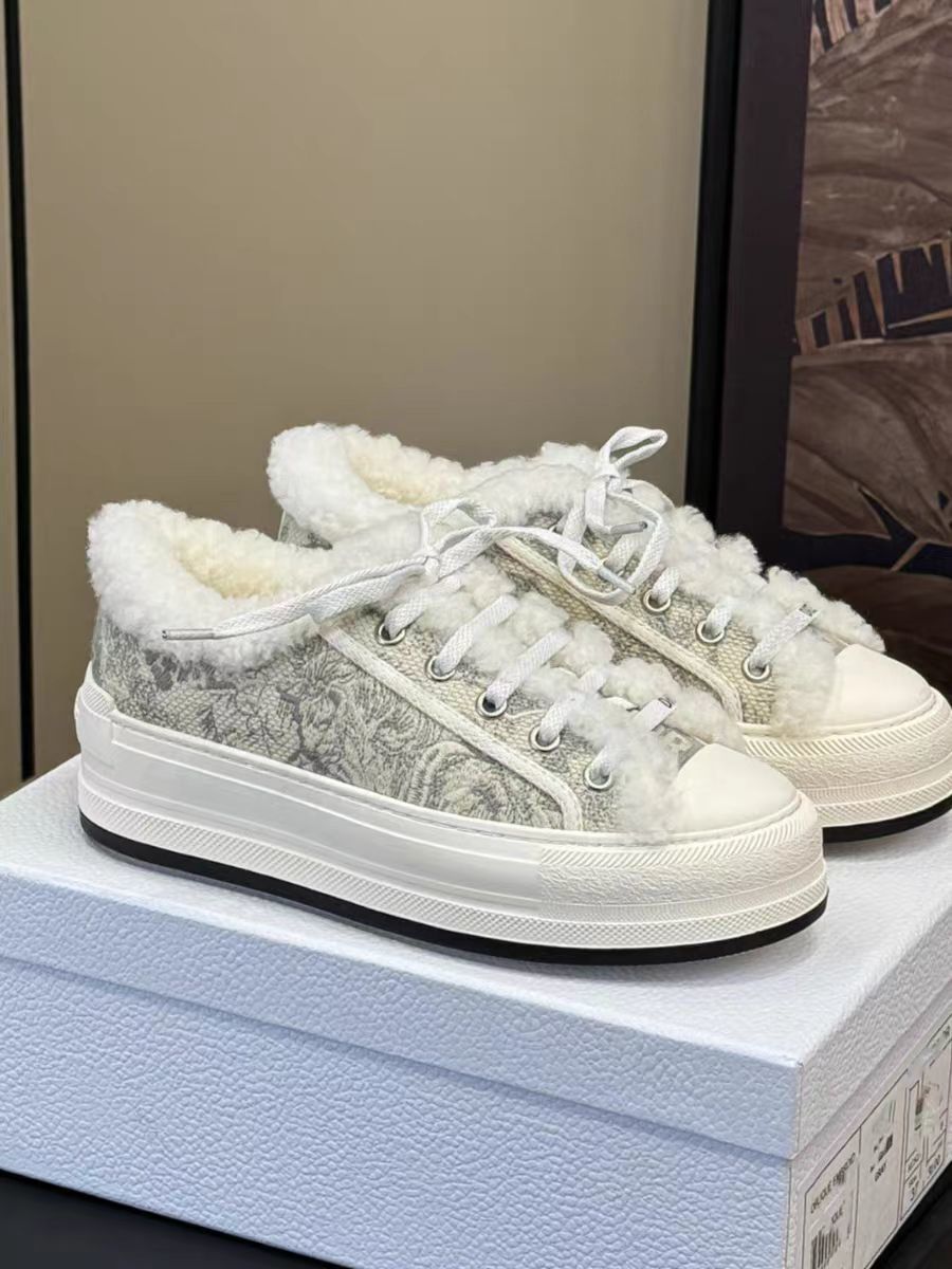 A-Grade High Quality Di-or With Fur