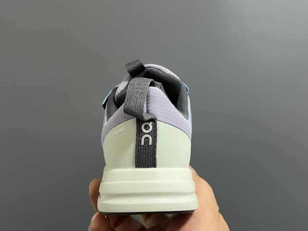 On Cloudhero Waterproof Kids (yangH)