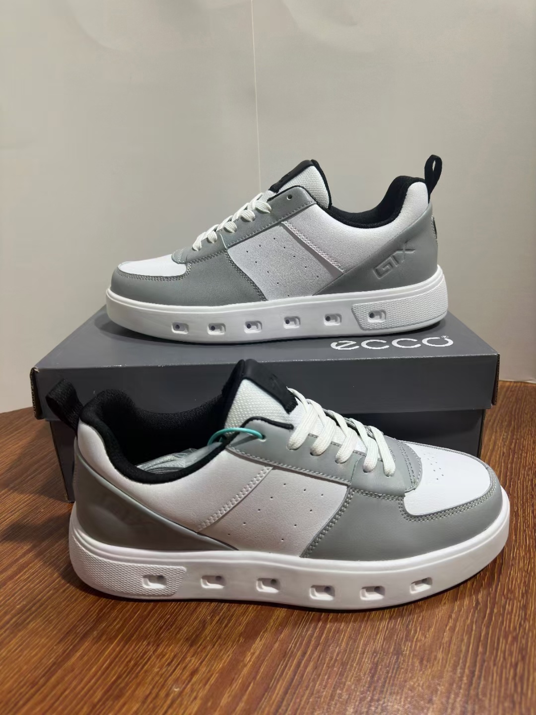 Ec-co SB Low 爱 步​(047)