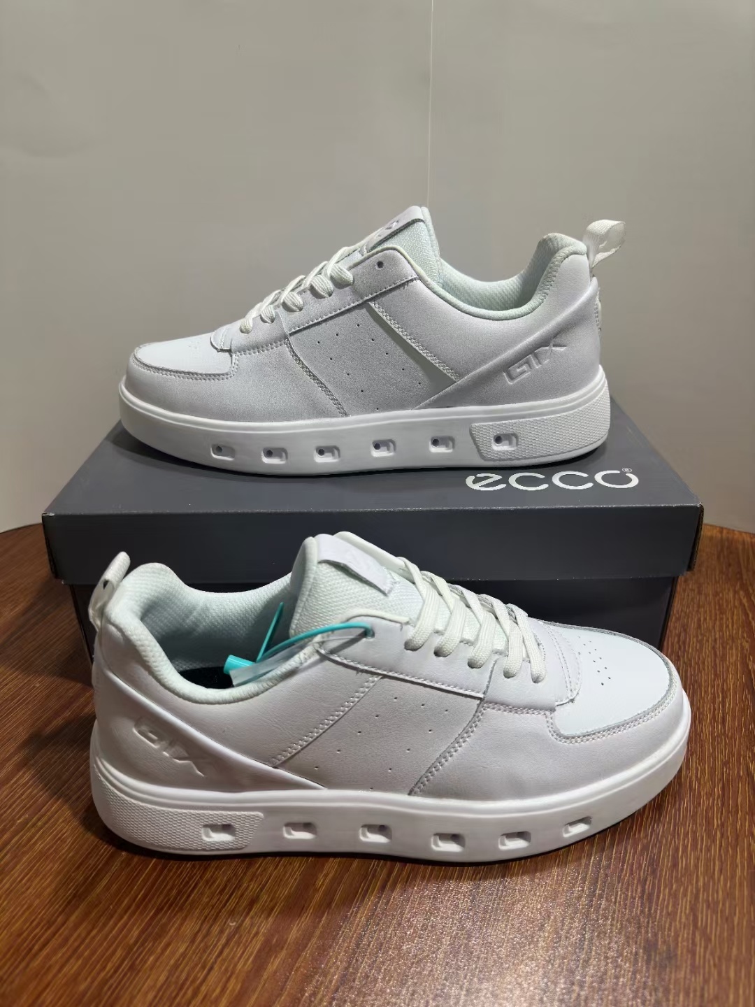 Ec-co SB Low 爱 步​(047)
