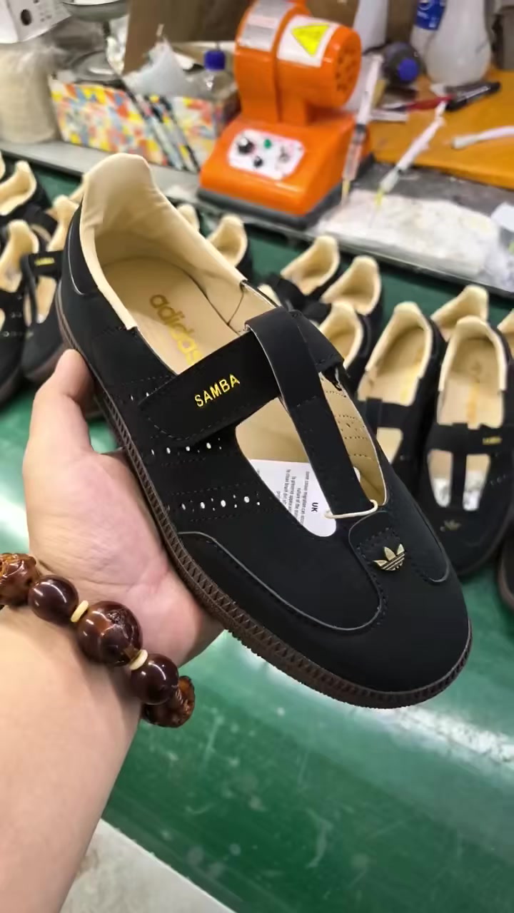 Adidas Samba Jane（G48）