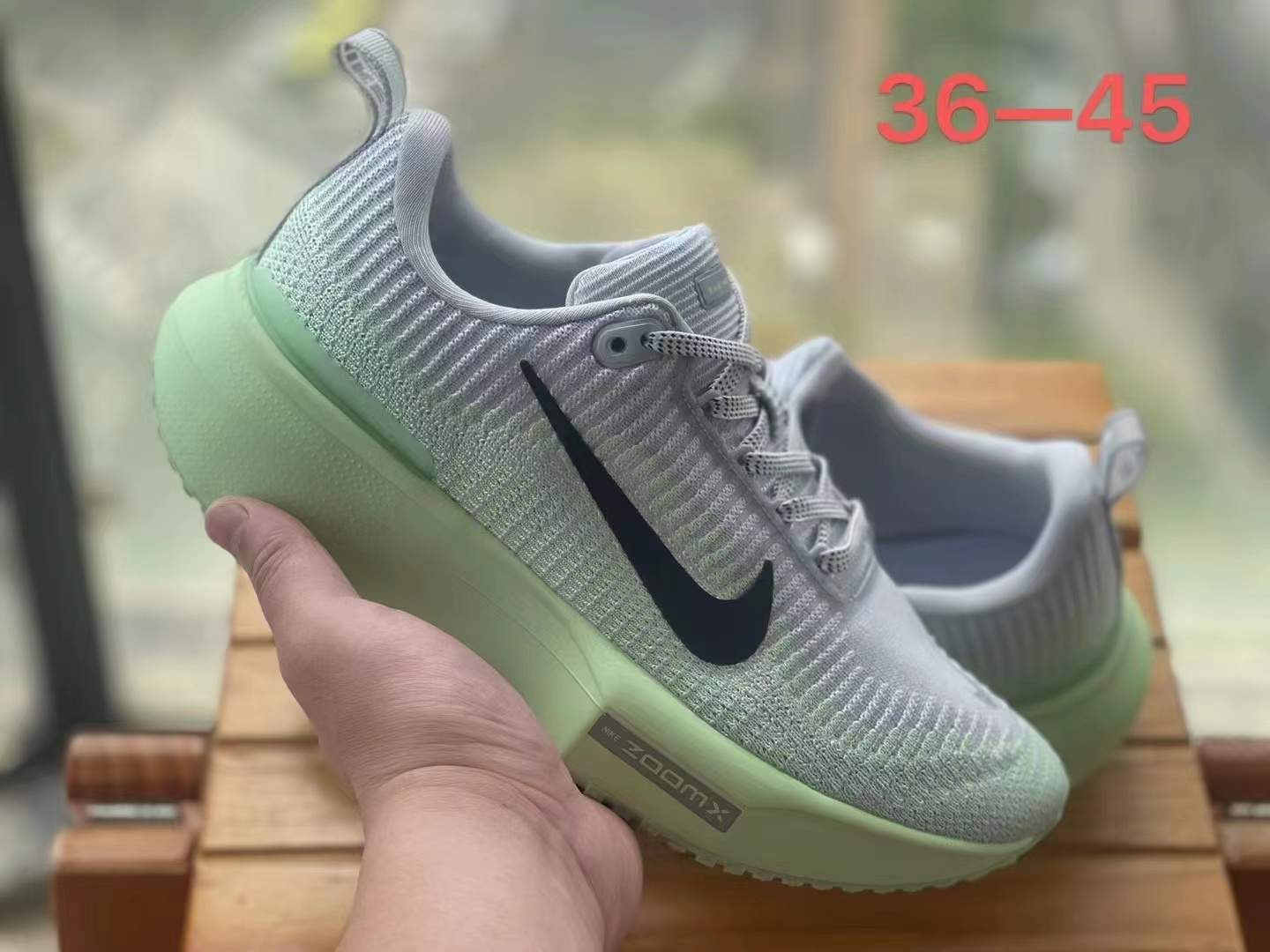 Nike Invincible Run 4 (H-63 B7)
