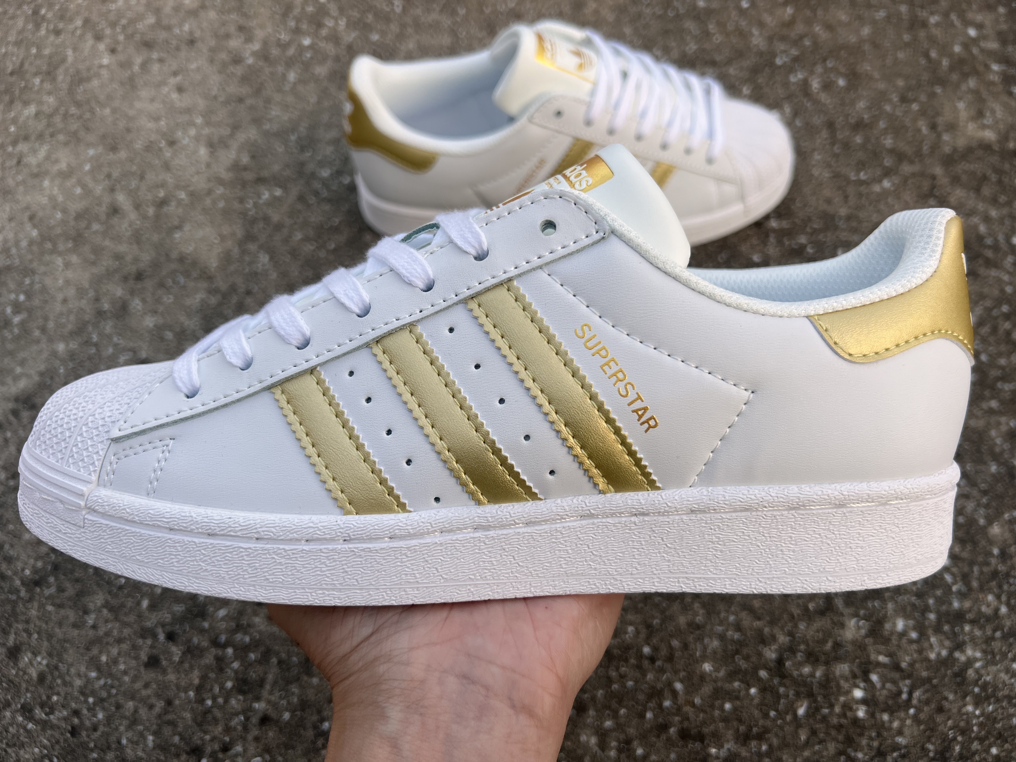 Adidas Superstar（J-90）