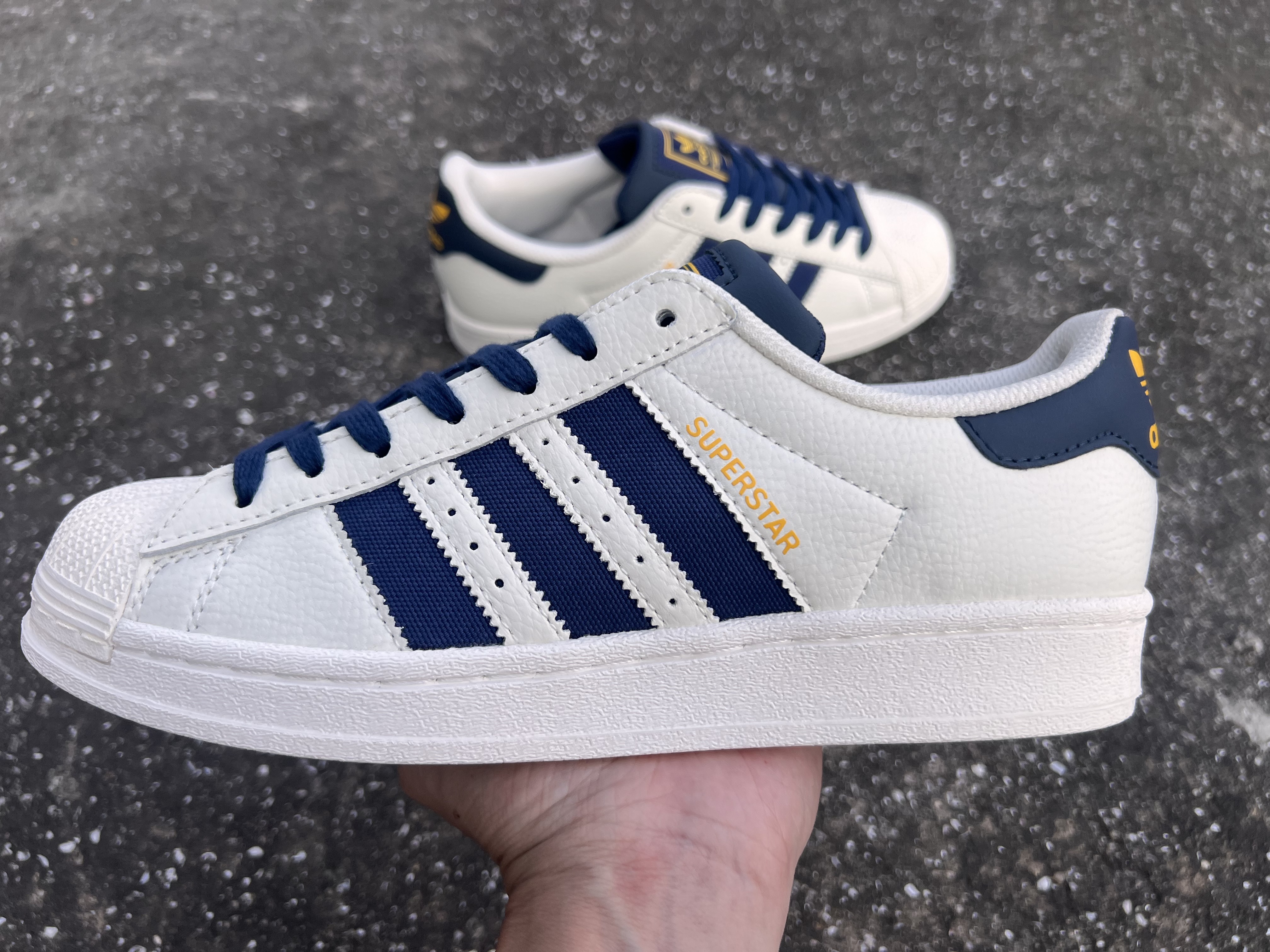 Adidas Superstar（J-90）