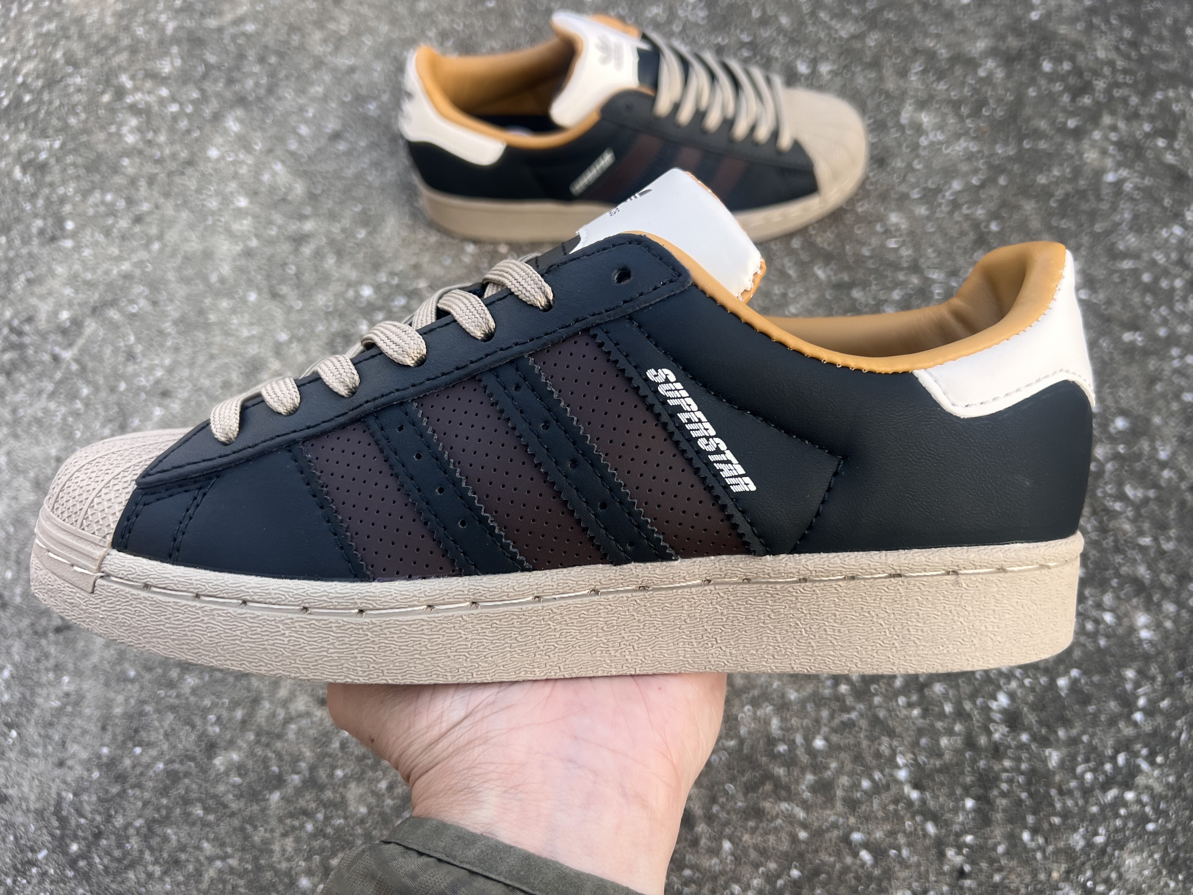 Adidas Superstar（J-90）