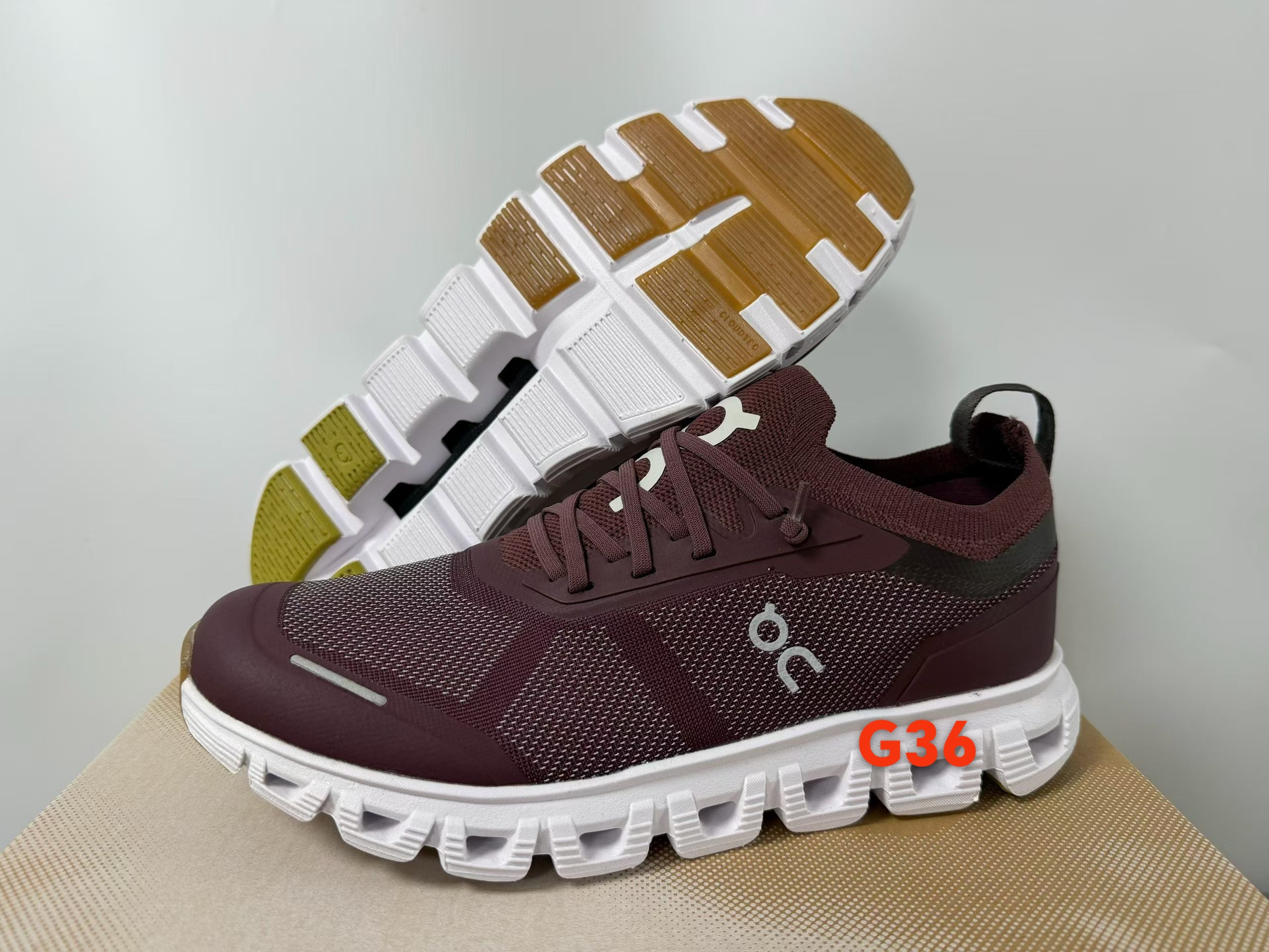 On Cloud 6 Versa（G36）