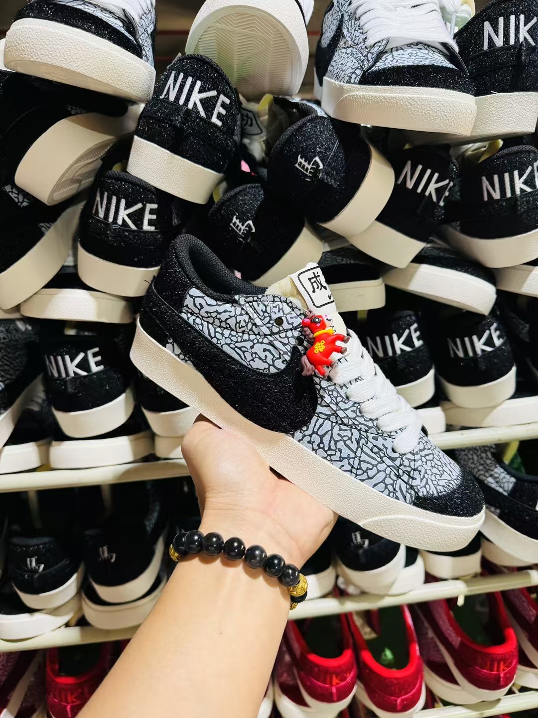 Nike Blazer Low "Year of Horse"（J-32）