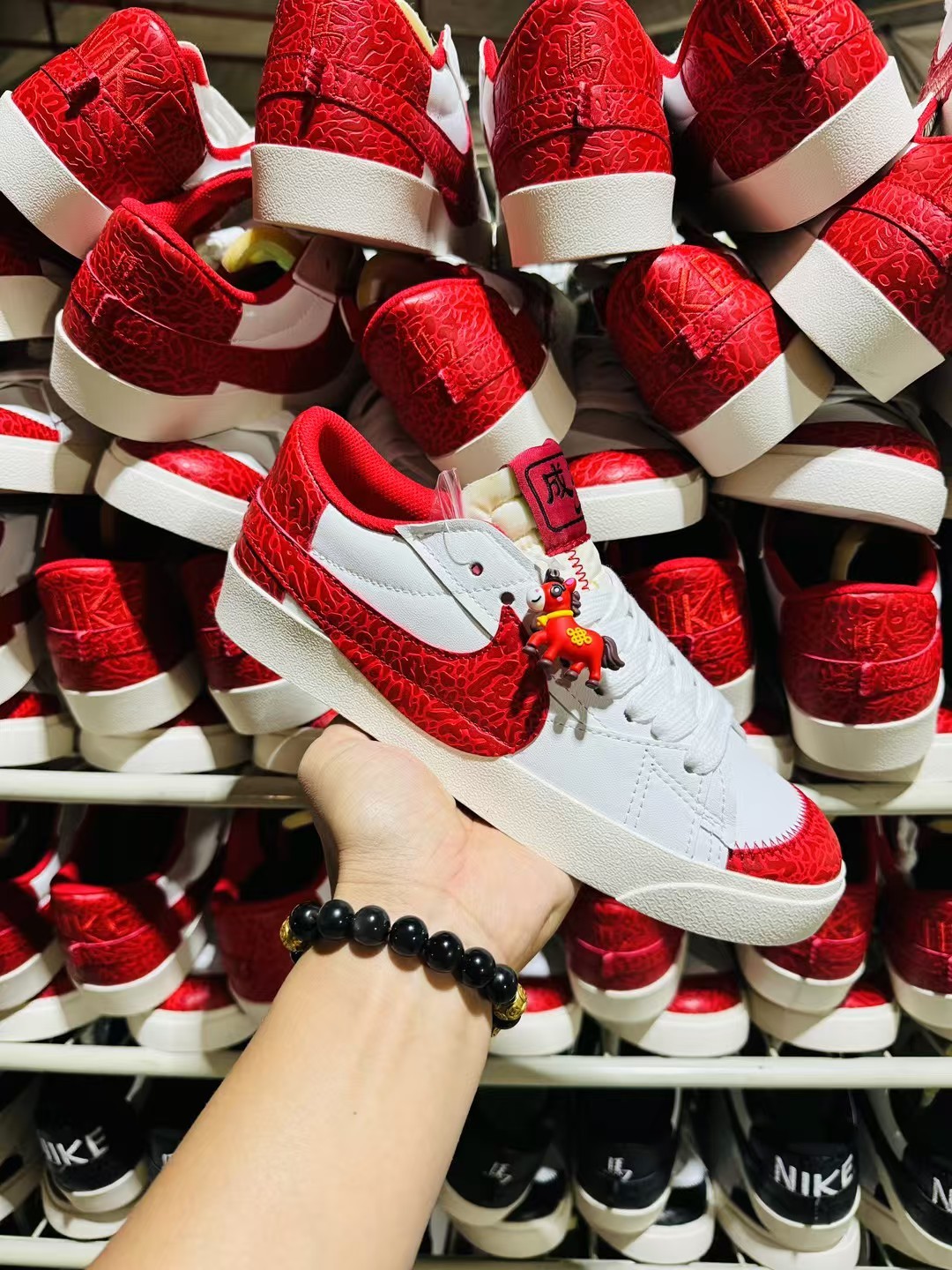 Nike Blazer Low "Year of Horse"（J-32）