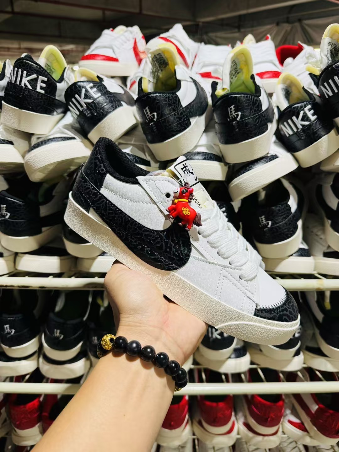 Nike Blazer Low "Year of Horse"（J-32）