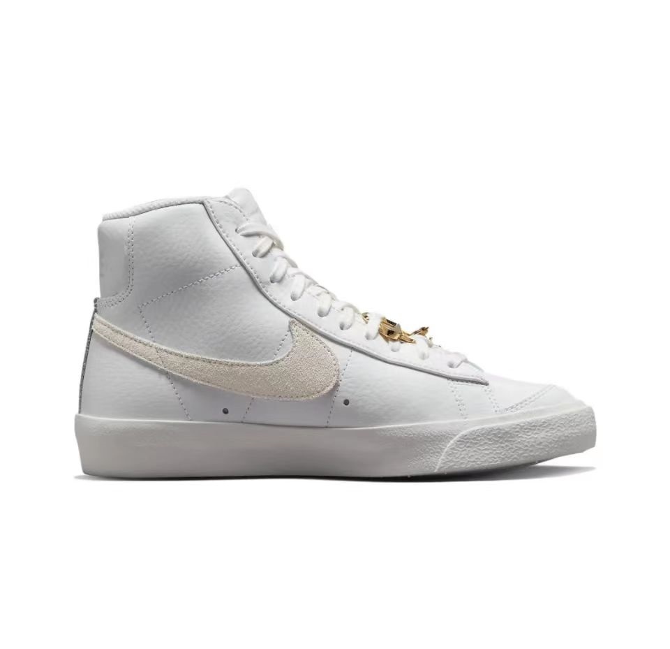 Nike Blazer Mid '1977（J-32）