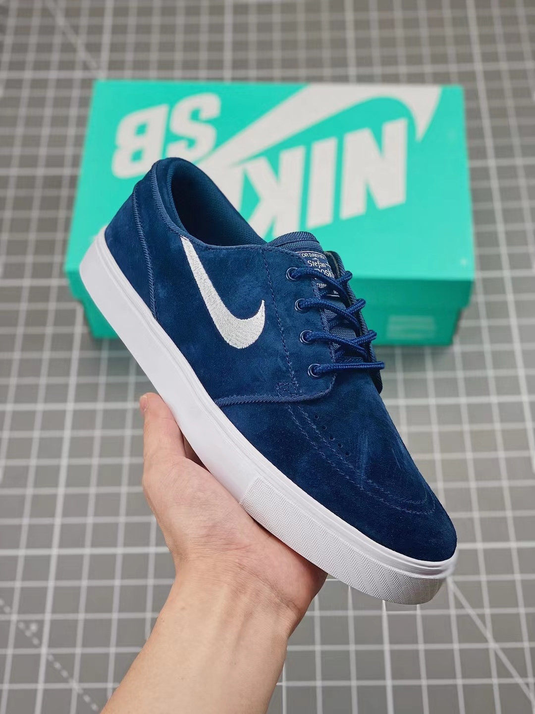Nike Zoom Stefen Janoski（J-3）