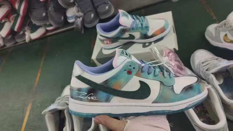 Nike SB New Colors（068）