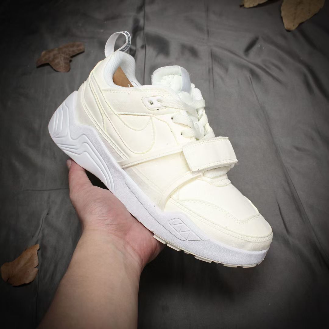 Travis Scott x Nike Zoom Field Jaxx（D42）