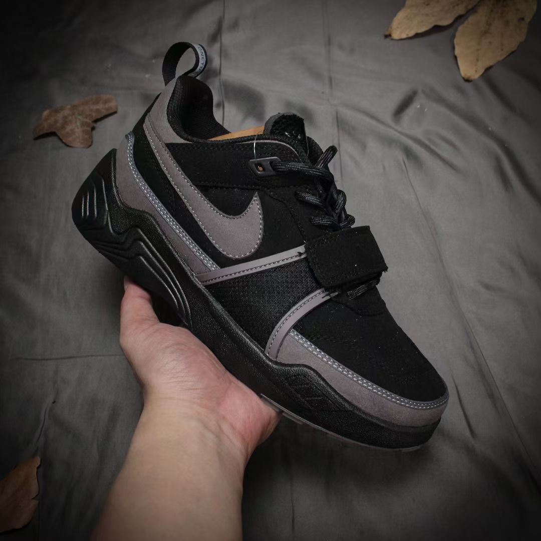 Travis Scott x Nike Zoom Field Jaxx（D42）