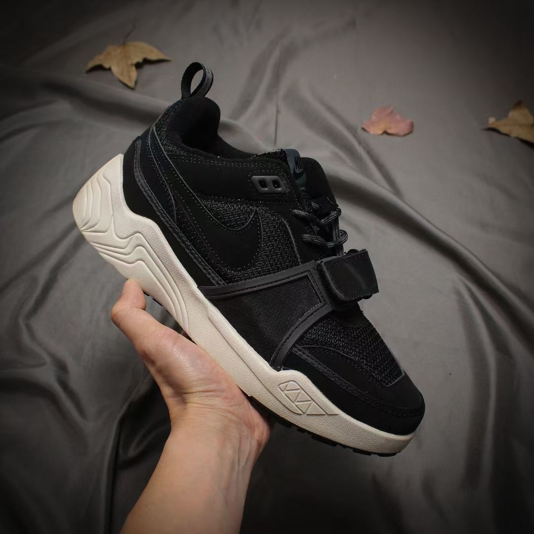 Travis Scott x Nike Zoom Field Jaxx（D42）