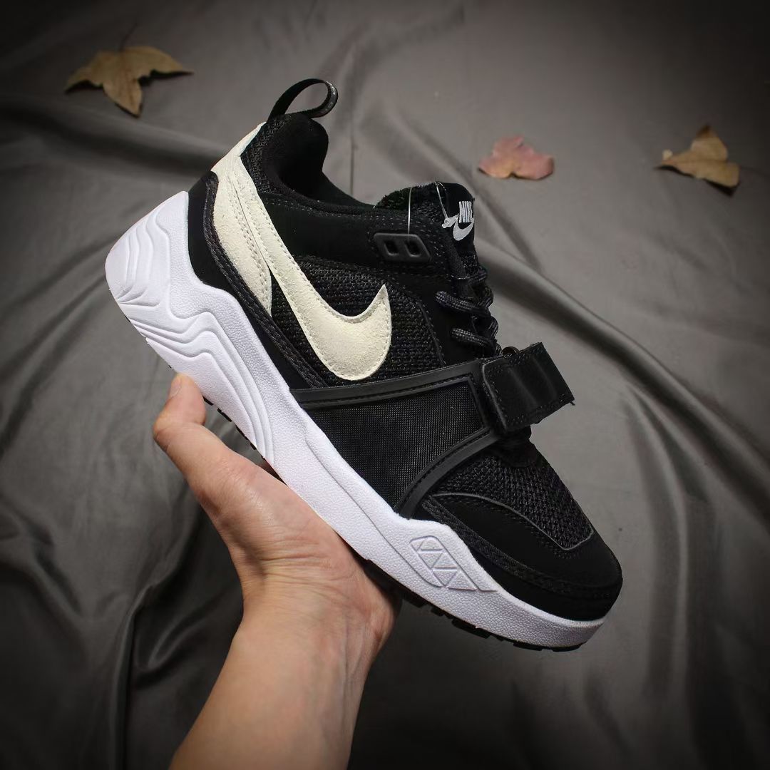 Travis Scott x Nike Zoom Field Jaxx（D42）