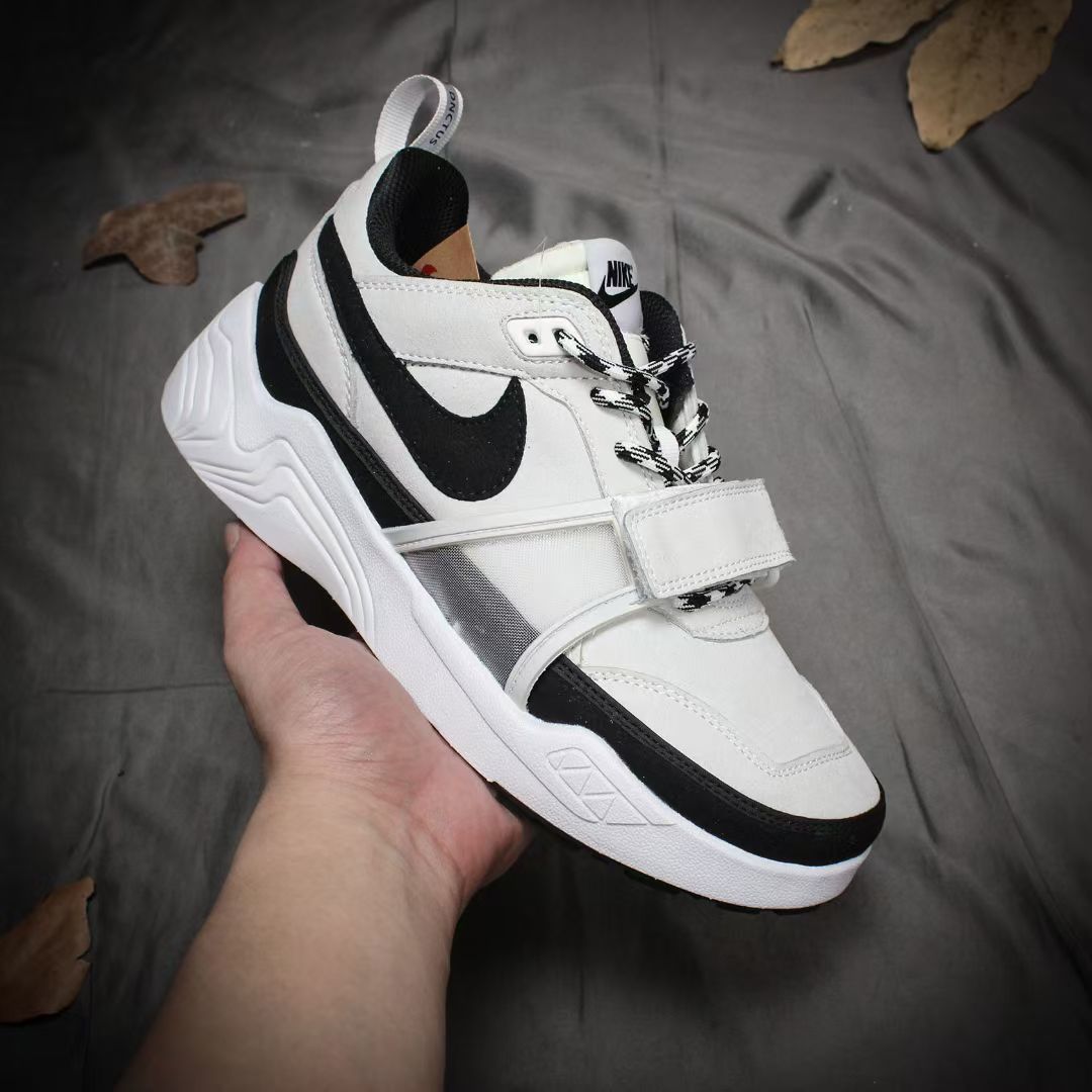 Travis Scott x Nike Zoom Field Jaxx（D42）