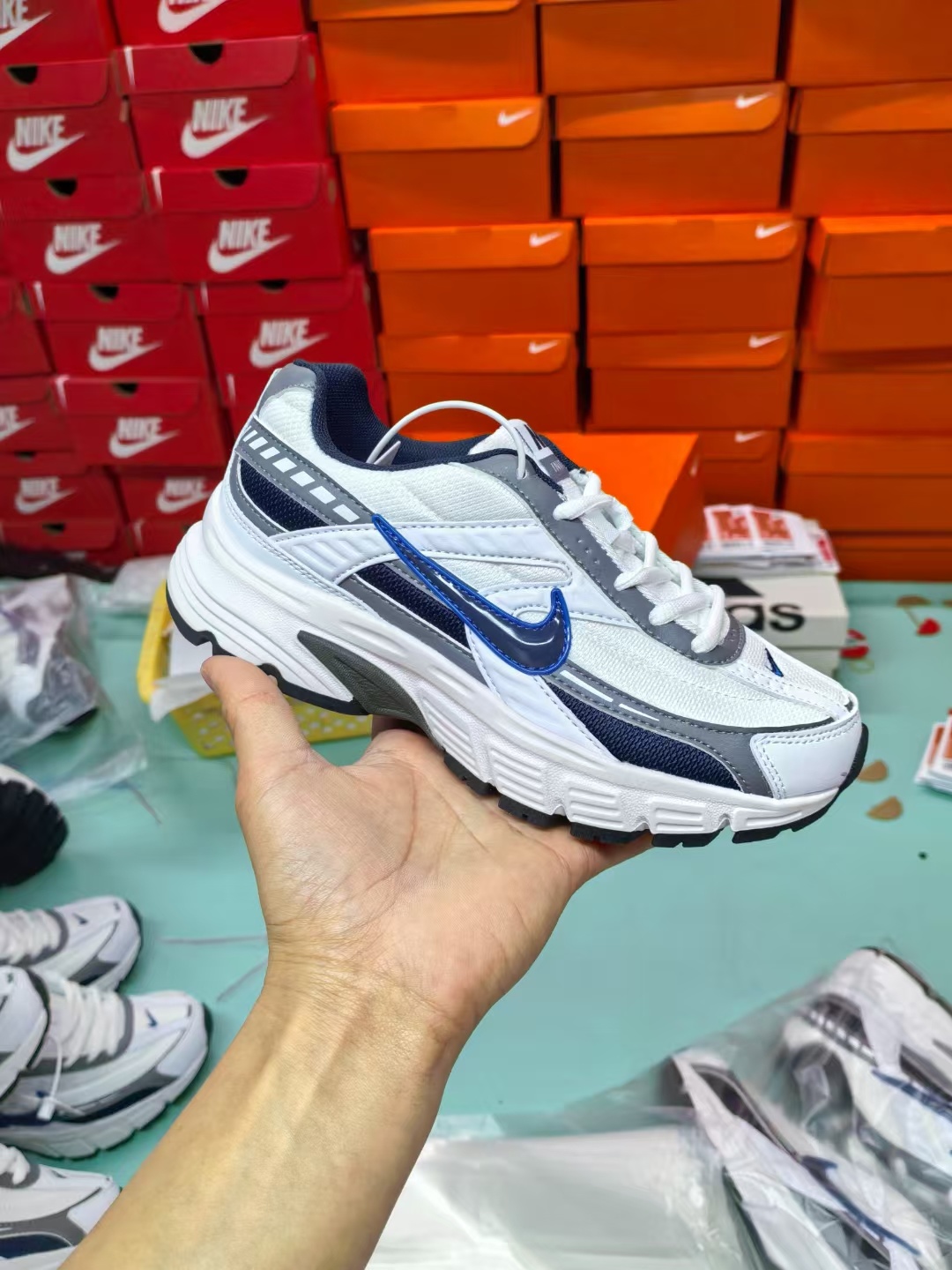 Nike Vomero 5 Runner（ 113  H-83 H-66 G43 D4）
