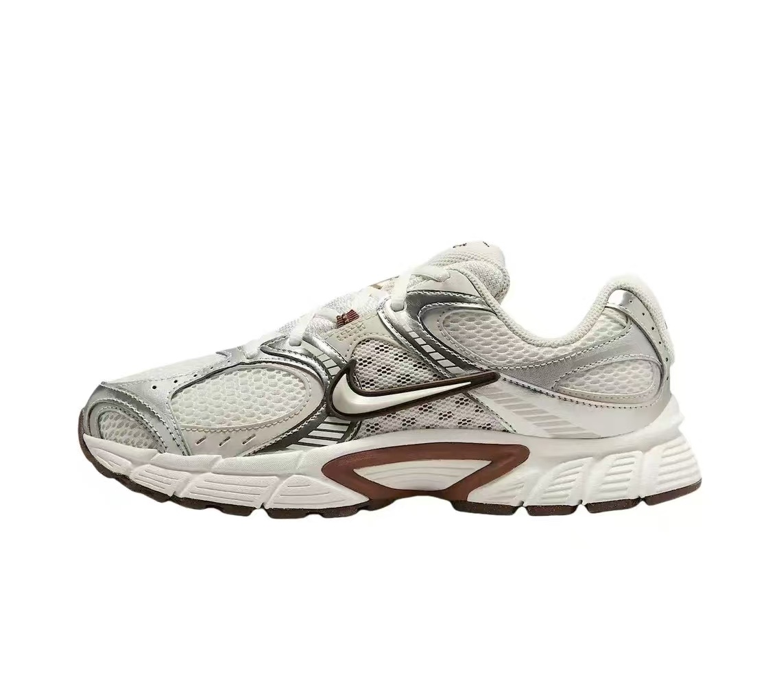 Nike Vomero 5 Runner（ 113  H-83 H-66 G43 D4）